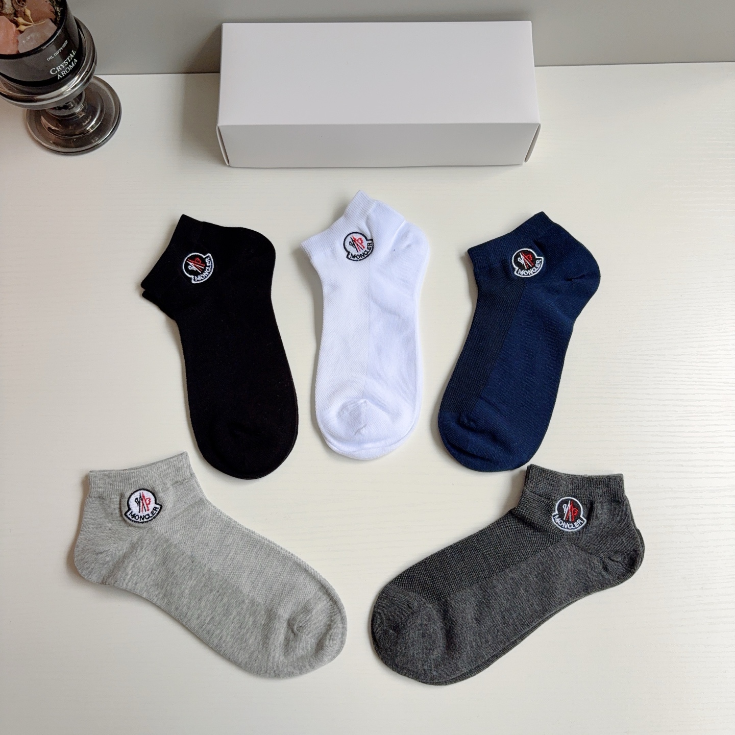 配包装【一盒5双】 MONCLER 蒙口 高版本刺绣短款袜子。潮人必不可少的时尚专柜代购袜子 ，超好搭配