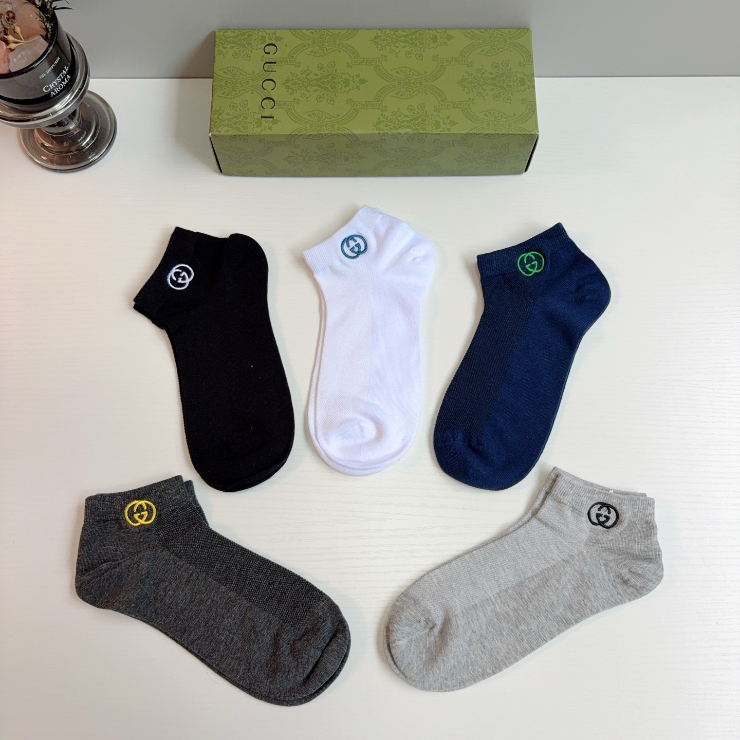 配包装【一盒5双】 Gucci 古奇 高版本刺绣短款袜子。潮人必不可少的时尚专柜代购袜子 ，超好搭配