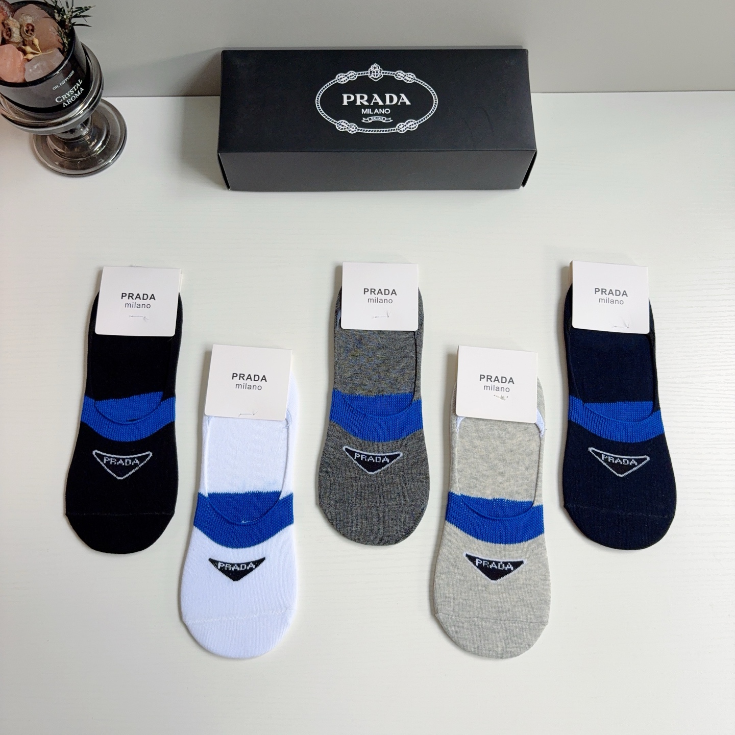 配包装（一盒5双）  PRADA 普拉达 新款船袜 竹棉面料，经典三角标logo 个性时尚百搭款，你值得拥有哦💗