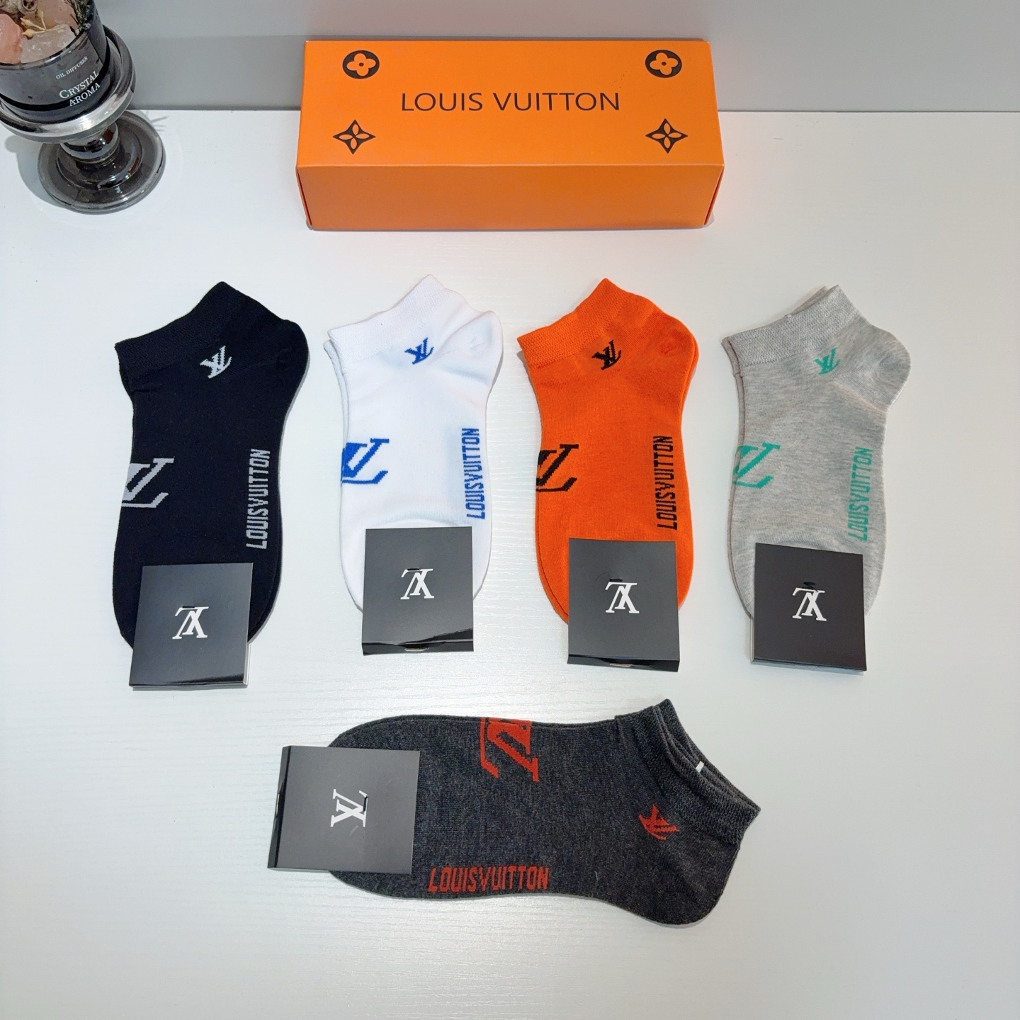 配包装（一盒5双） 🌟 LV 路易威登 经典字母logo短筒袜，超柔软材质，时尚百搭款 🌟