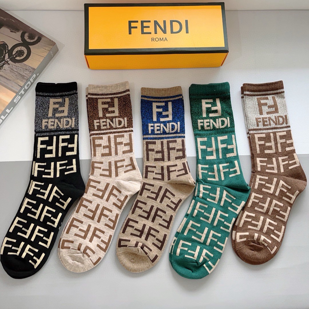 配包装【一盒5双】 FENDI芬迪高版本 ～网红新款芬迪长筒小腿袜子🔥超级柔软🔥🔥潮人必不能少的双F 专柜代购品质 ！