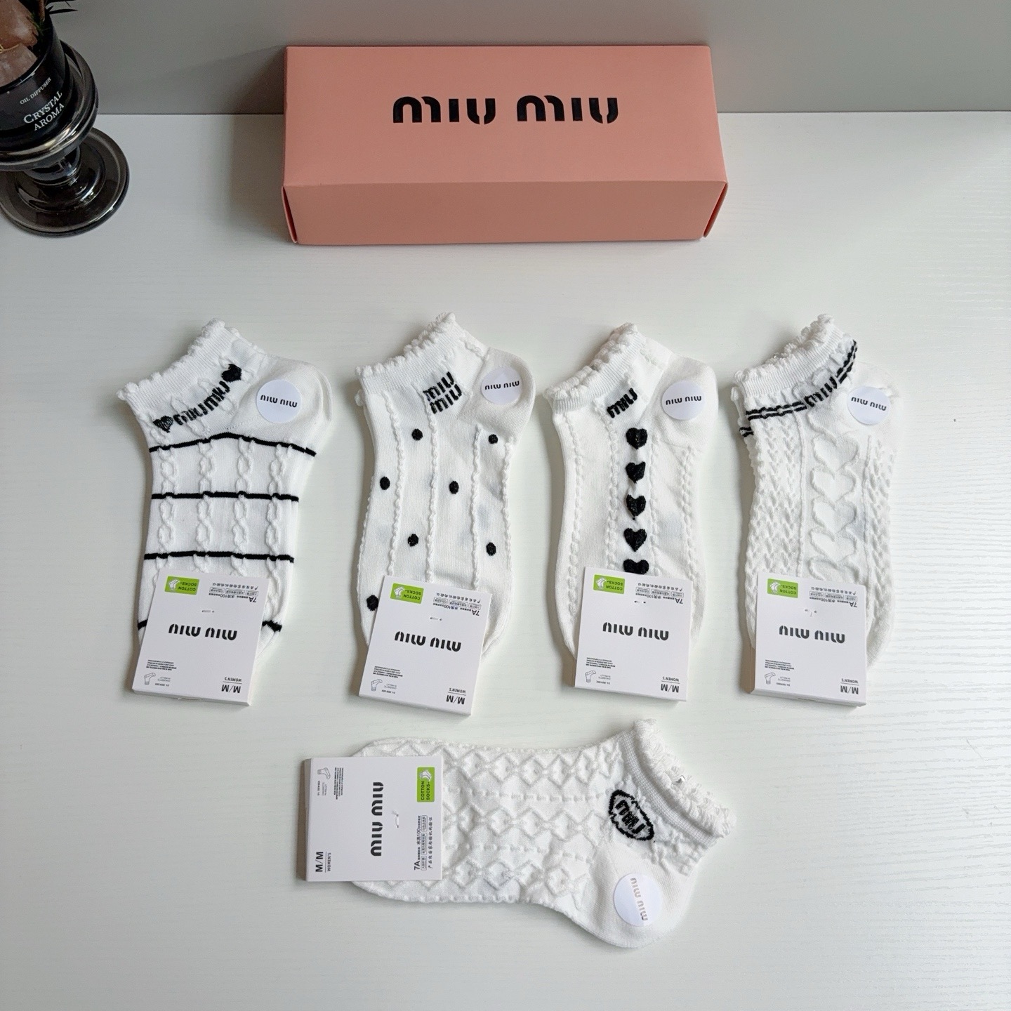 配包装【一盒5双】 miumiu · 缪缪 新款网红短筒袜子❗️ins明星网红推荐❗️竹棉材质,轻薄柔软透气,四季通用, 配包装【一盒5双】 miumiu · 缪缪 新款网红短筒袜子❗️ins明星网红推荐❗️竹棉材质,轻薄柔软透气,四季通用,