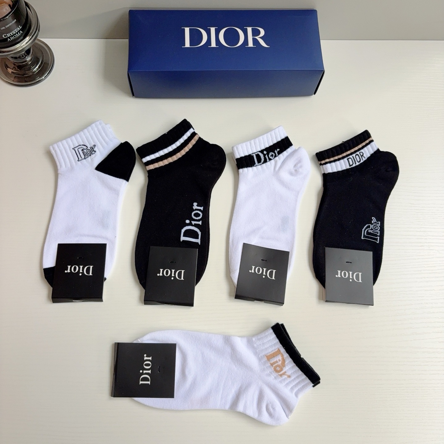 配包装（一盒5双） Dior 迪奥 新款字母罗口男款短筒袜子！经典字母专柜同步袜子，💛大牌出街，潮人必备🔥超好搭