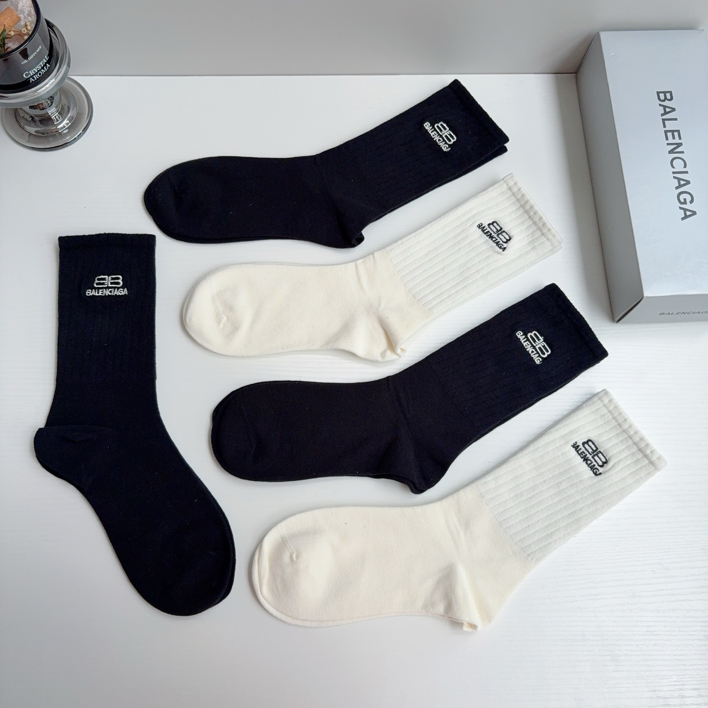 配包装（一盒5双）  BALENCIAGA巴黎世家 新款刺绣纯棉长筒袜子 经典字母logo袜，超柔软材质，舒适透气，时尚