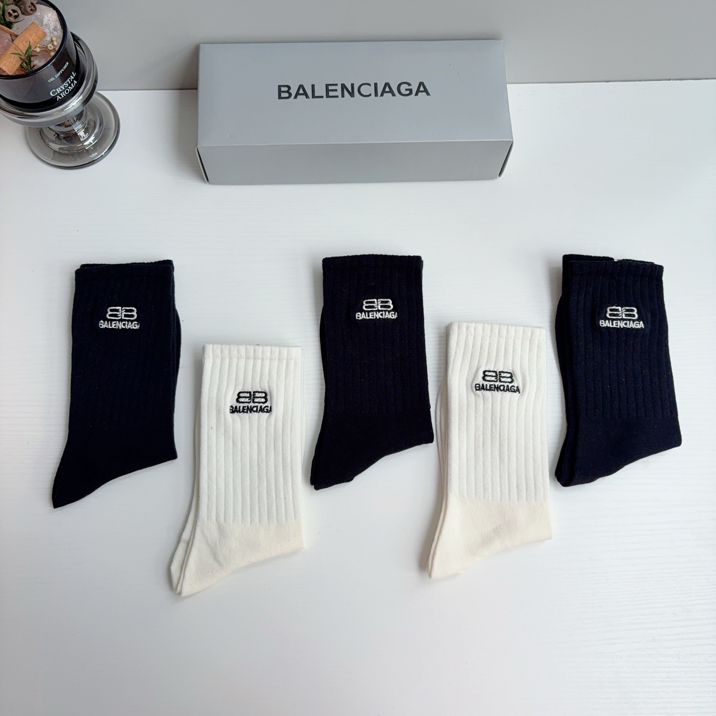 配包装（一盒5双）  BALENCIAGA巴黎世家 新款刺绣纯棉长筒袜子 经典字母logo袜，超柔软材质，舒适透气，时尚