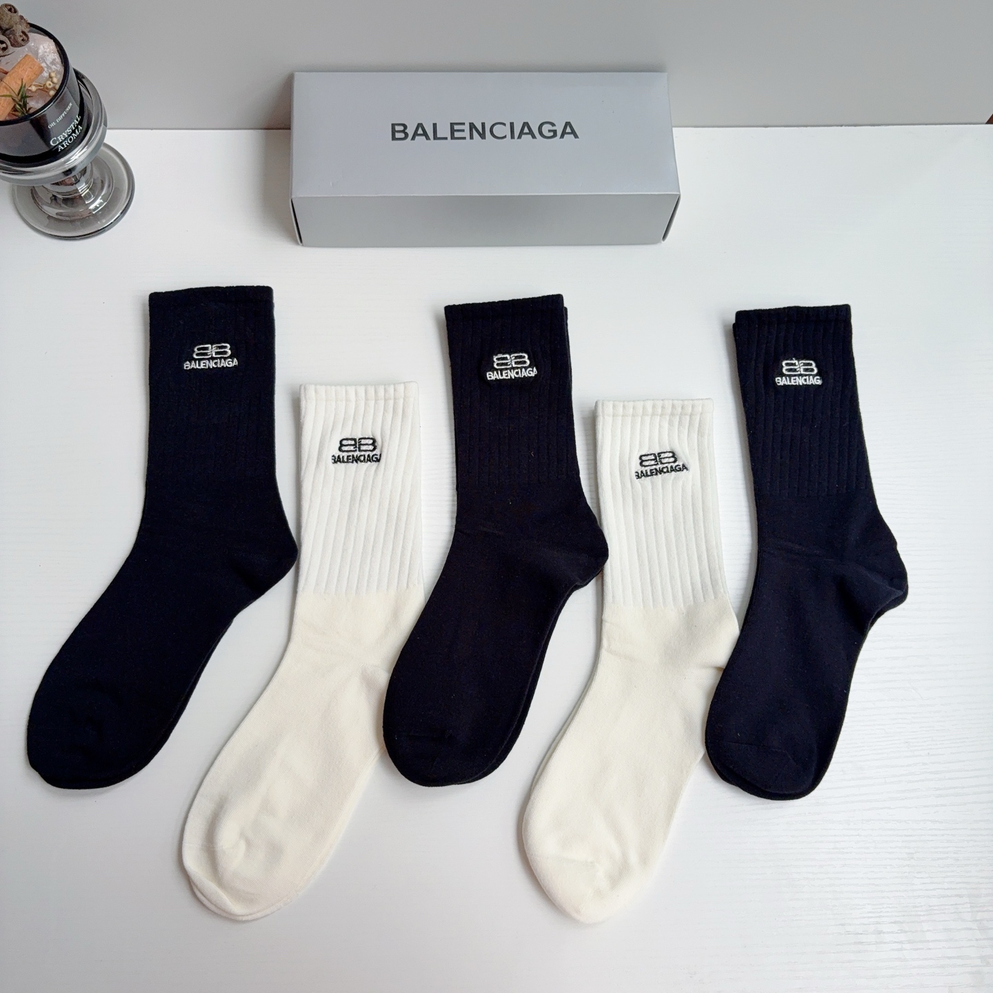配包装（一盒5双）  BALENCIAGA巴黎世家 新款刺绣纯棉长筒袜子 经典字母logo袜，超柔软材质，舒适透气，时尚