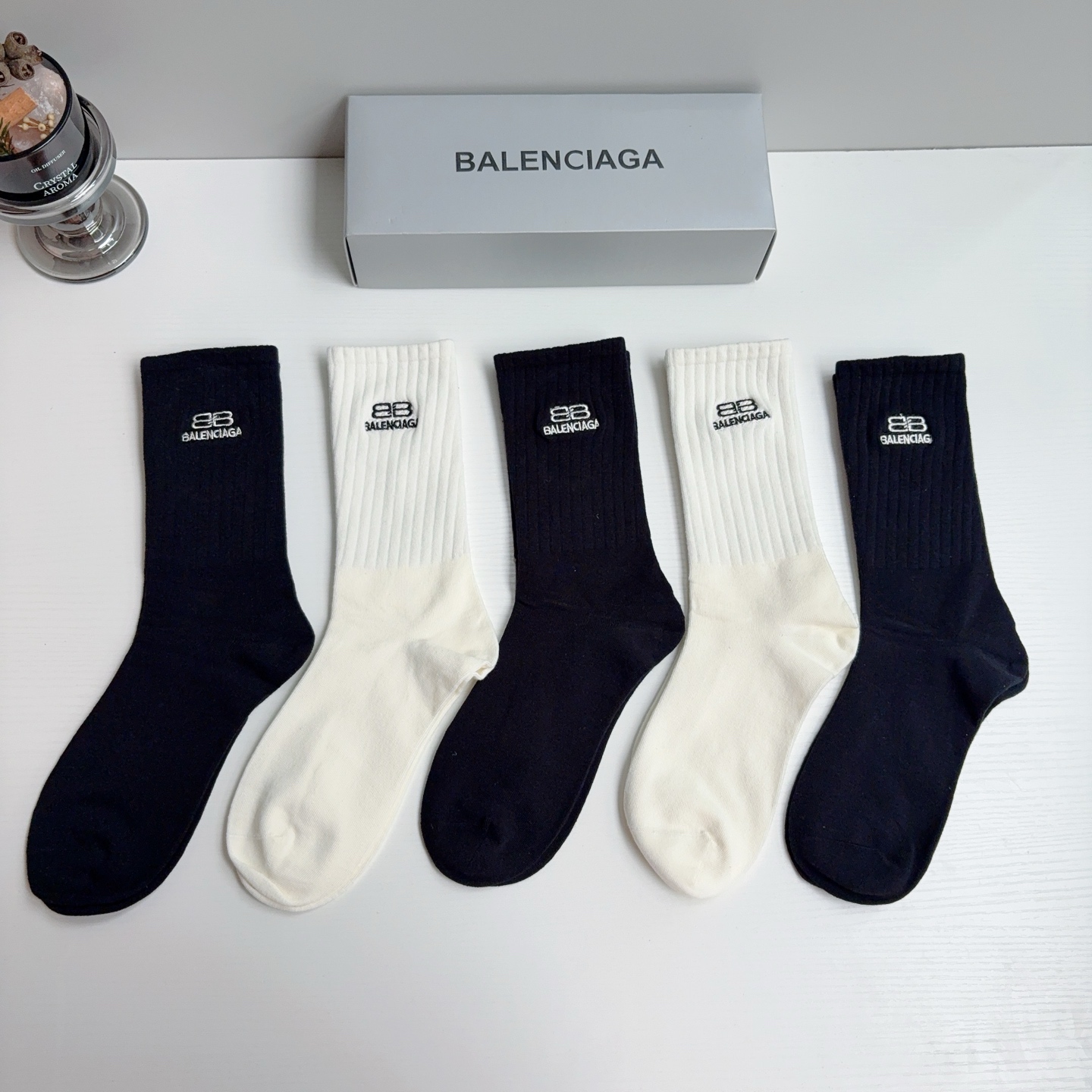 配包装（一盒5双）  BALENCIAGA巴黎世家 新款刺绣纯棉长筒袜子 经典字母logo袜，超柔软材质，舒适透气，时尚