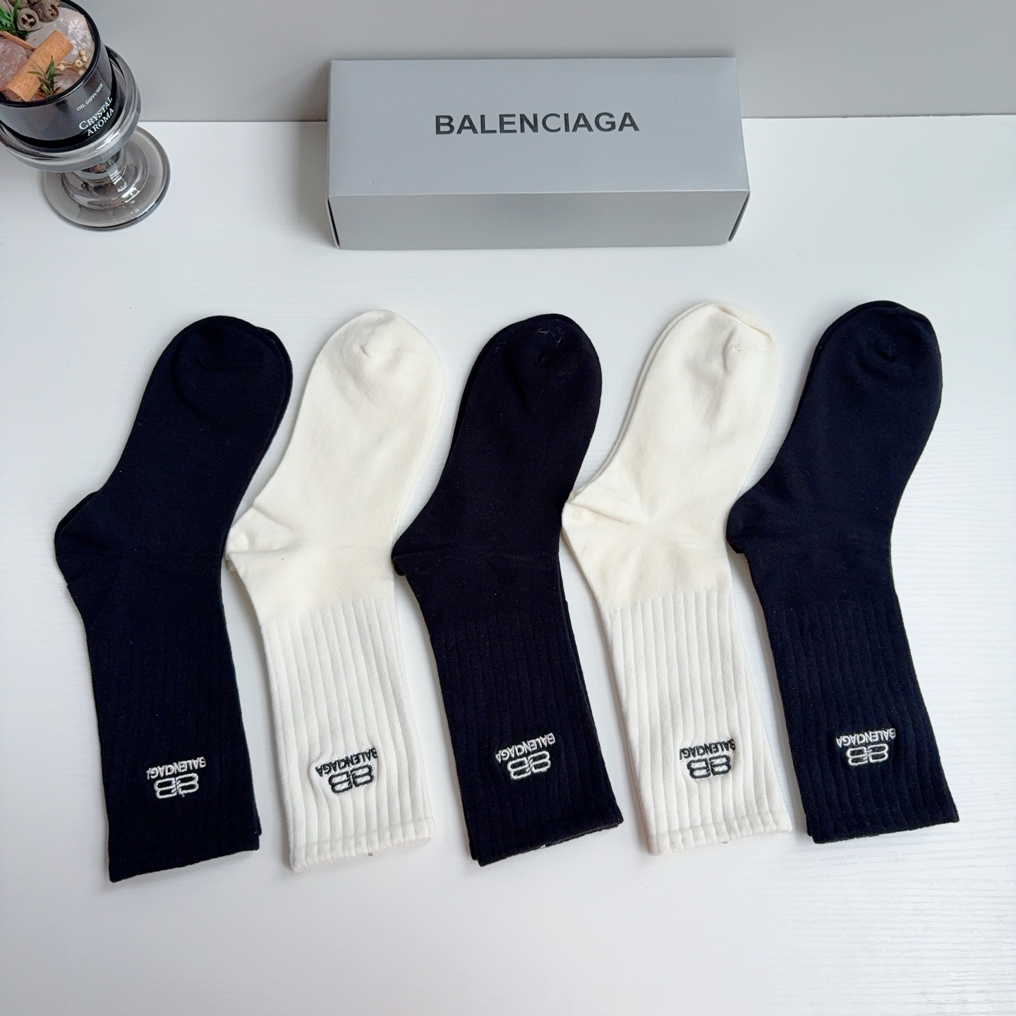 配包装（一盒5双）  BALENCIAGA巴黎世家 新款刺绣纯棉长筒袜子 经典字母logo袜，超柔软材质，舒适透气，时尚