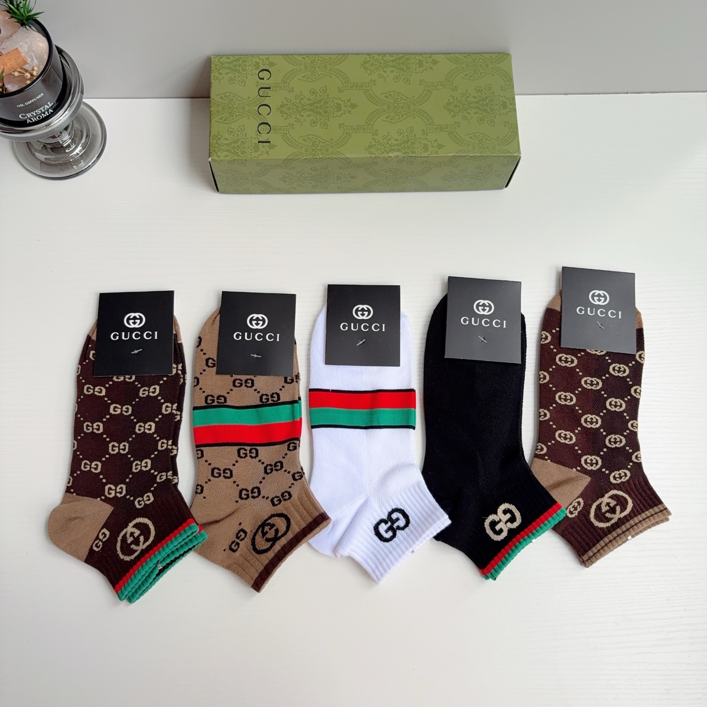 配包装（一盒5双）  Gucci 古奇 ins超火爆小单品男款袜子，纯棉面料，经典双G袜，个性时尚百搭款，你值得拥有哦💗