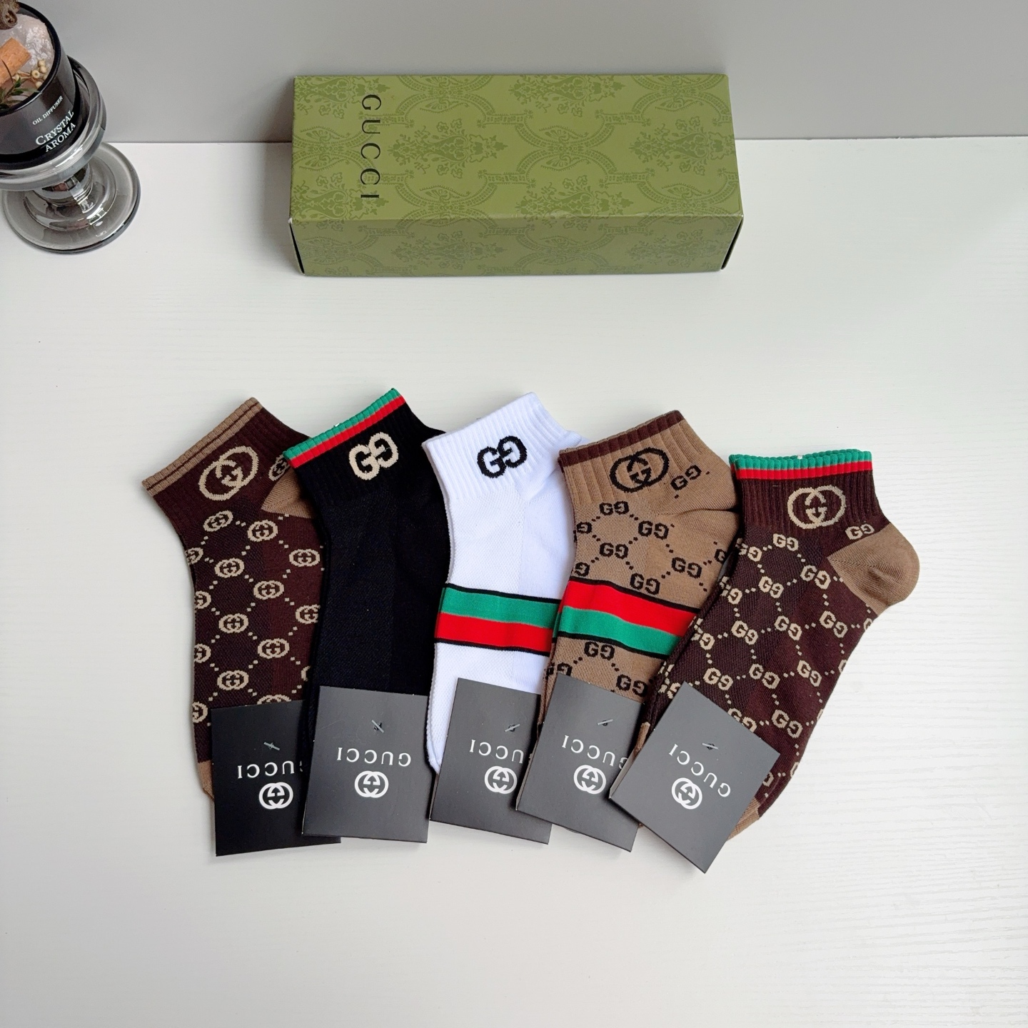 配包装（一盒5双）  Gucci 古奇 ins超火爆小单品男款袜子，纯棉面料，经典双G袜，个性时尚百搭款，你值得拥有哦💗