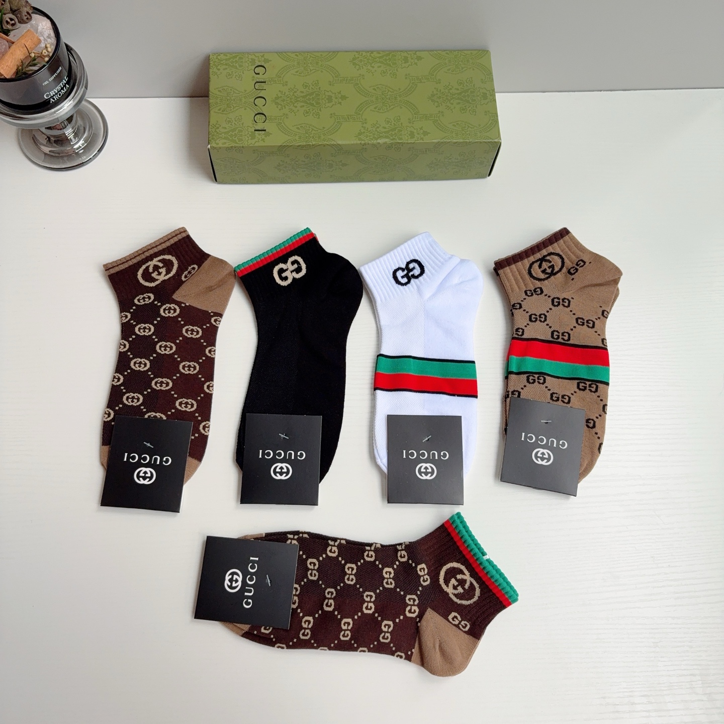 配包装（一盒5双）  Gucci 古奇 ins超火爆小单品男款袜子，纯棉面料，经典双G袜，个性时尚百搭款，你值得拥有哦💗