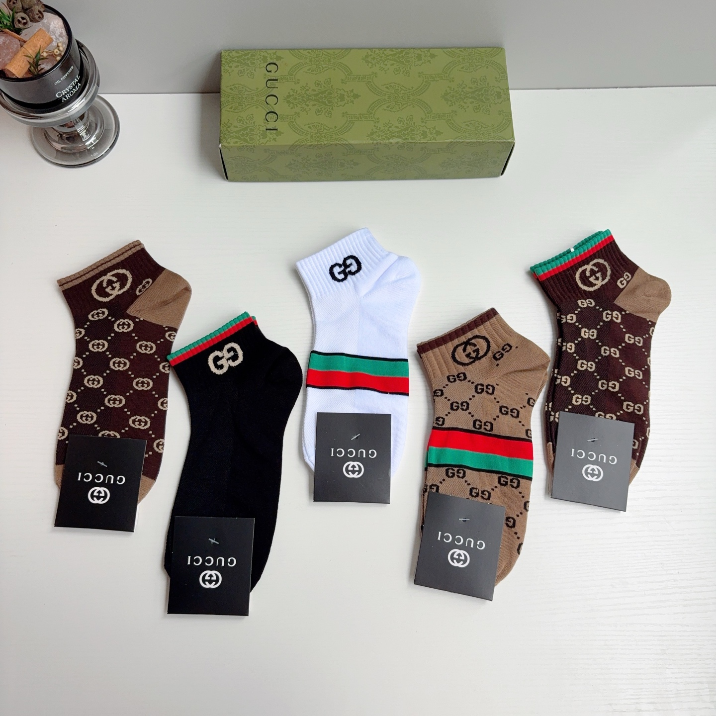 配包装（一盒5双）  Gucci 古奇 ins超火爆小单品男款袜子，纯棉面料，经典双G袜，个性时尚百搭款，你值得拥有哦💗