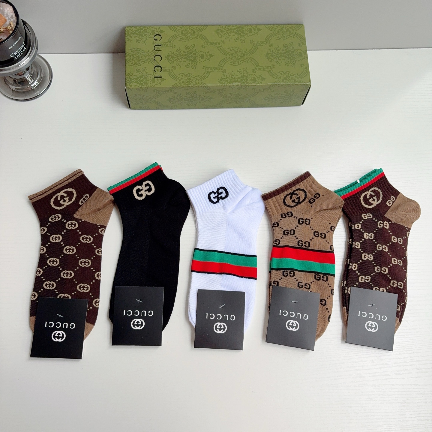 配包装（一盒5双）  Gucci 古奇 ins超火爆小单品男款袜子，纯棉面料，经典双G袜，个性时尚百搭款，你值得拥有哦💗