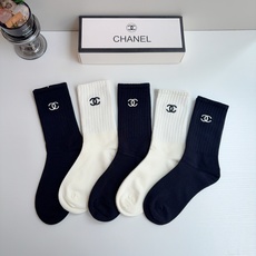 配包装(一盒5双) CHANEL 香奈儿新款长筒刺绣纯棉面料,专柜同步长筒袜子,💛大牌出街,潮人必备🔥超好搭配! 配包装(一盒5双) CHANEL 香奈儿新款长筒刺绣纯棉面料,专柜同步长筒袜子,💛大牌出街,潮人必备🔥超好搭配!