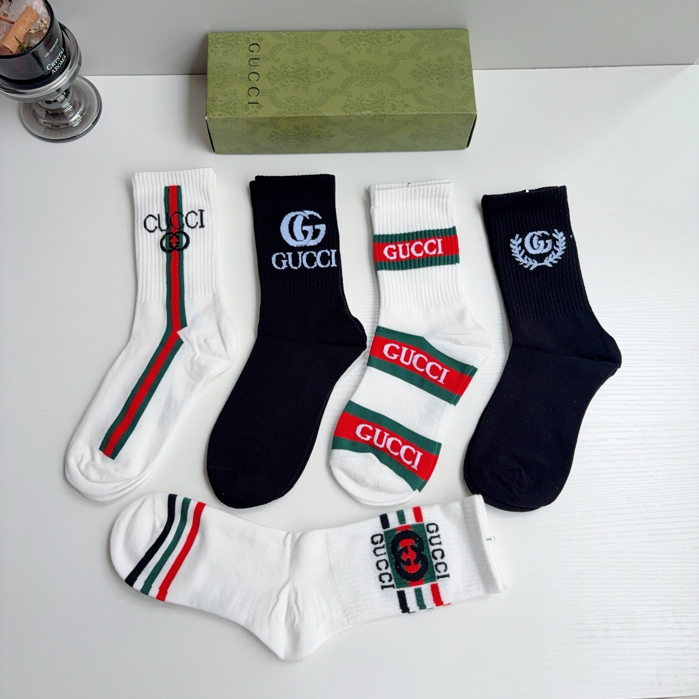 配包装（一盒5双）  Gucci 古奇 ins超火爆长筒袜，纯棉面料，潮人必备 ，经典双G字母，个性时尚百搭款！