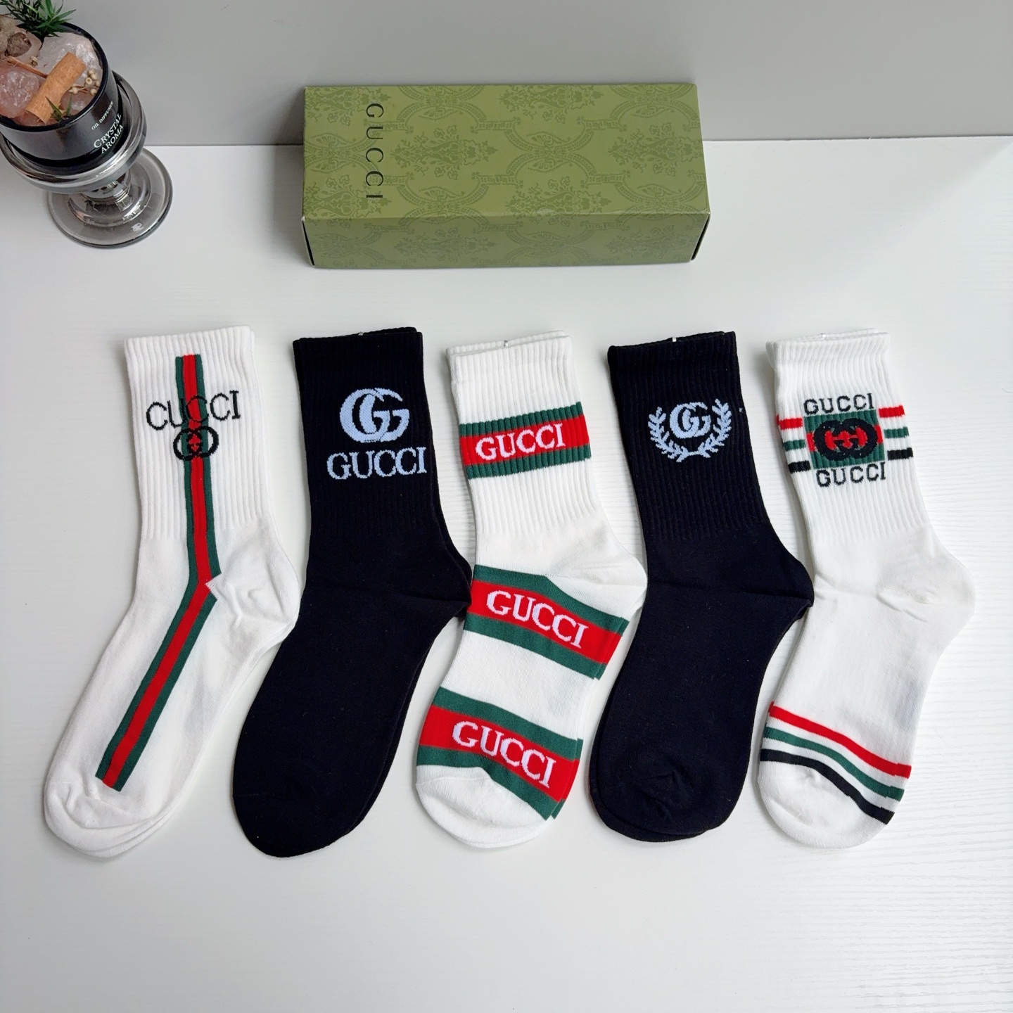 配包装（一盒5双）  Gucci 古奇 ins超火爆长筒袜，纯棉面料，潮人必备 ，经典双G字母，个性时尚百搭款！