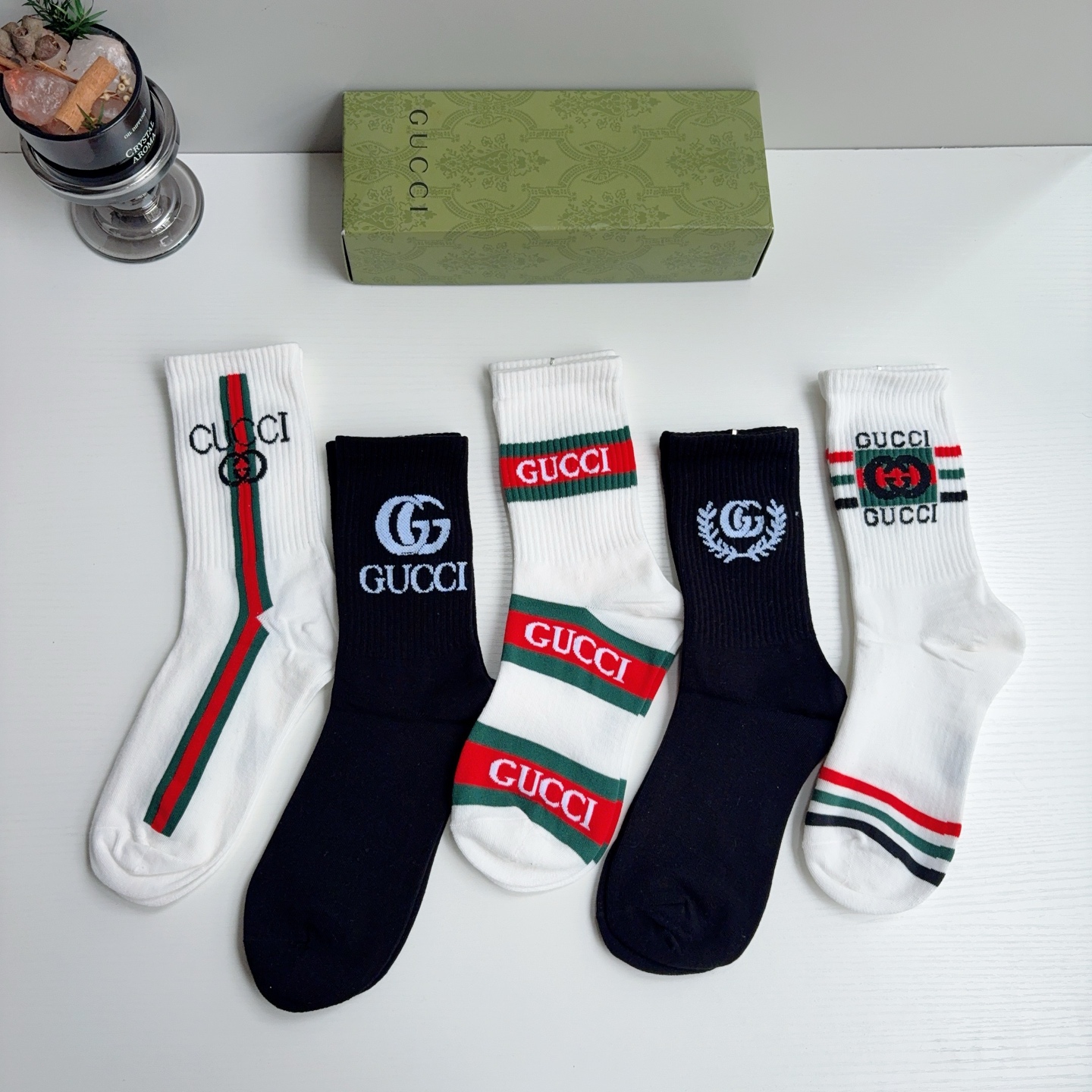 配包装（一盒5双）  Gucci 古奇 ins超火爆长筒袜，纯棉面料，潮人必备 ，经典双G字母，个性时尚百搭款！