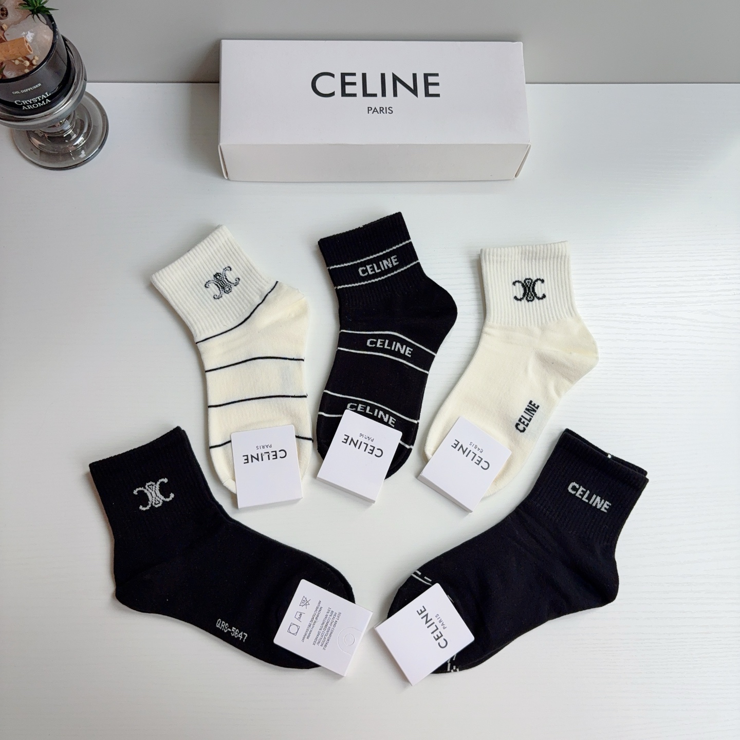 配包装（一盒5双） CELINE  赛琳 新款中筒袜！纯棉面料大牌出街，潮人必备袜子！