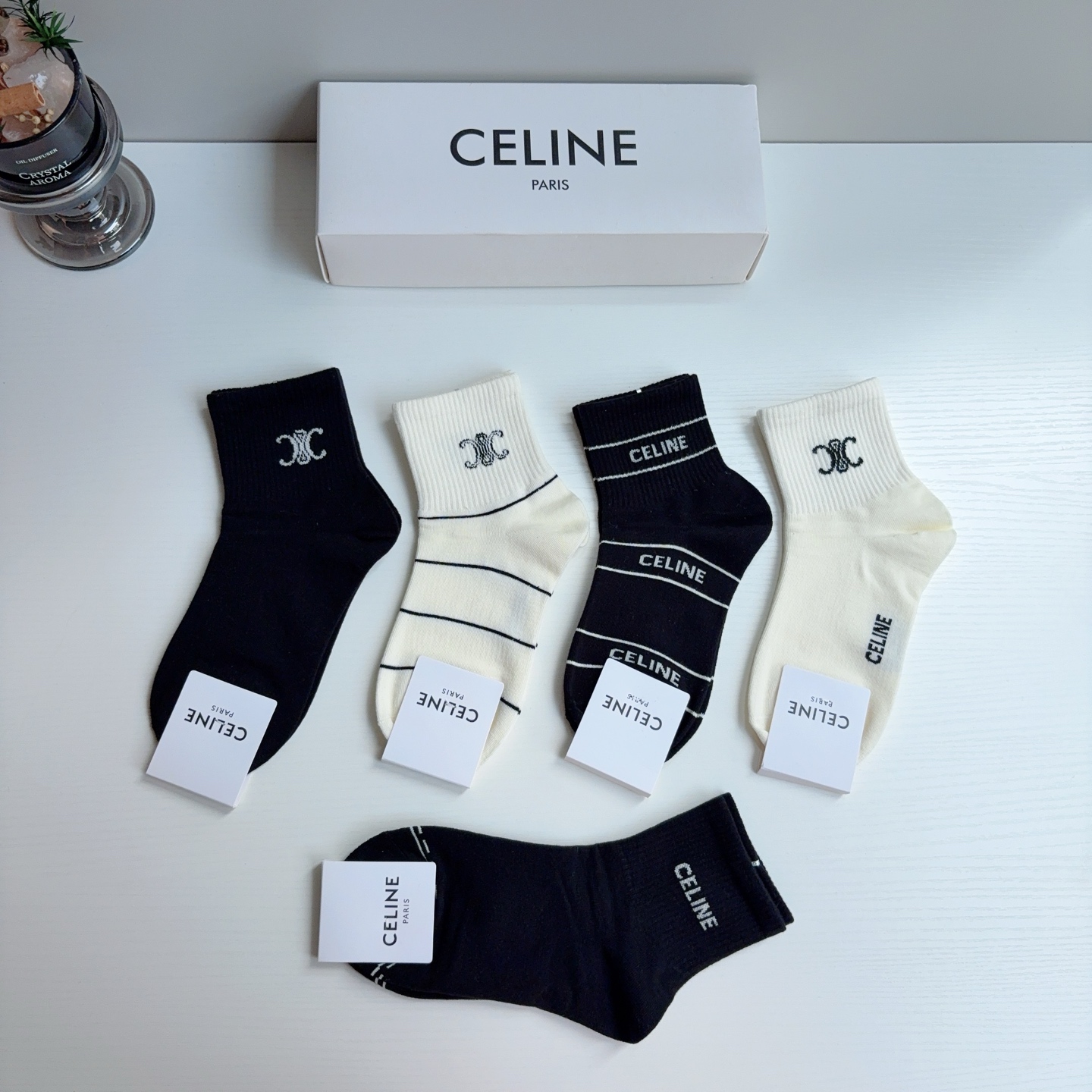 配包装（一盒5双） CELINE  赛琳 新款中筒袜！纯棉面料大牌出街，潮人必备袜子！