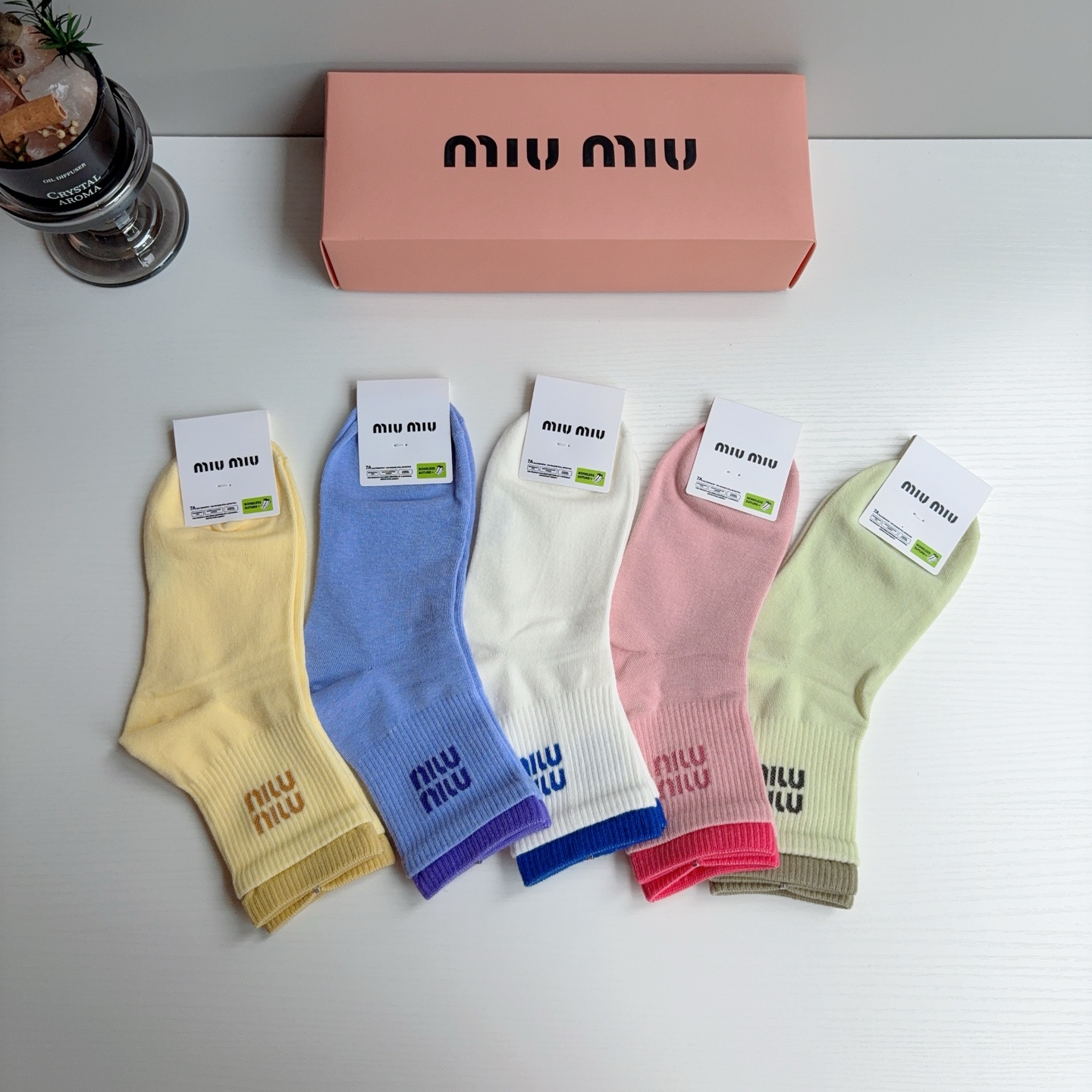 配包装【一盒5双】 miumiu · 缪缪 新款网红中筒袜子❗️ins明星网红推荐❗️轻薄柔软透气，四季通用，欧美大牌街