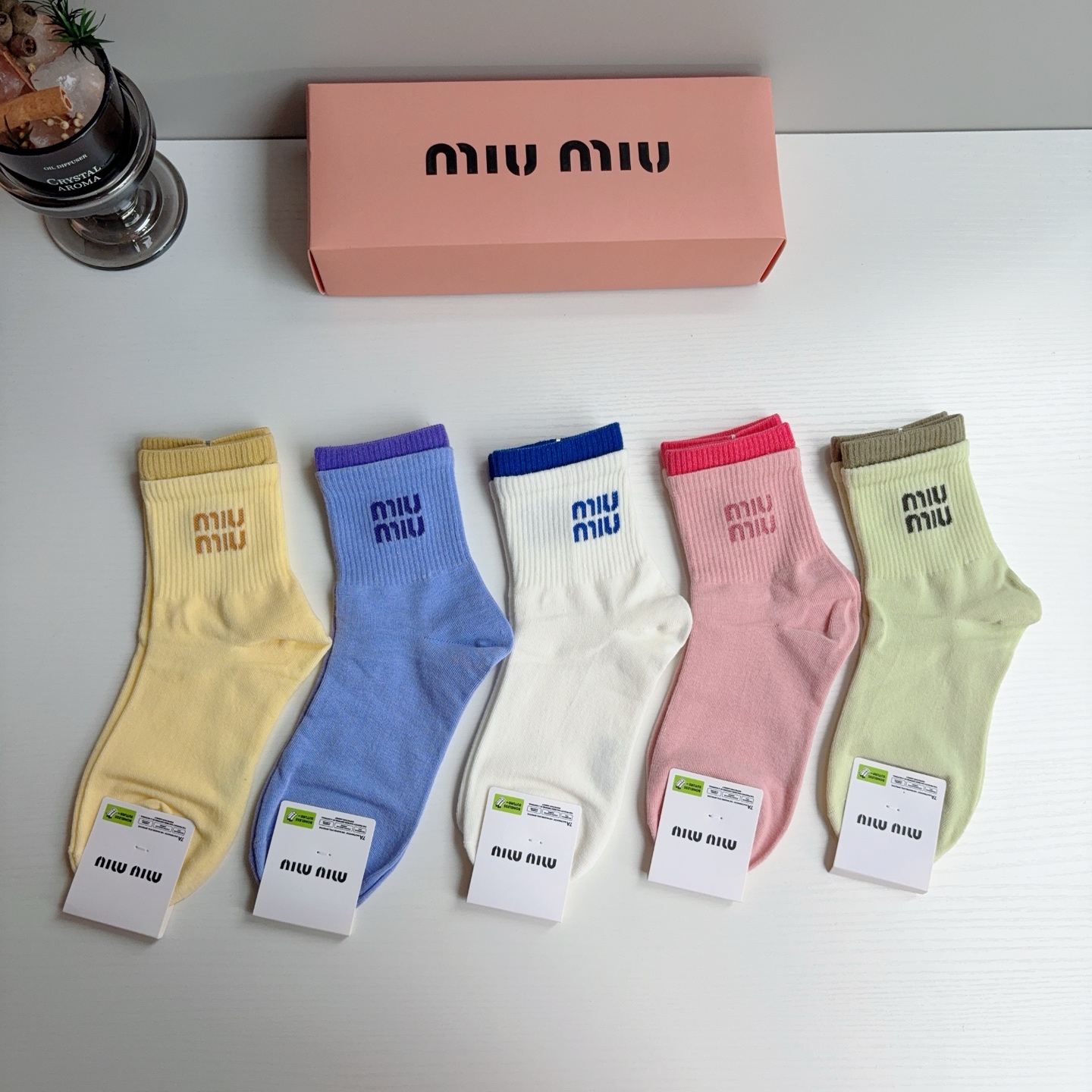 配包装【一盒5双】 miumiu · 缪缪 新款网红中筒袜子❗️ins明星网红推荐❗️轻薄柔软透气，四季通用，欧美大牌街