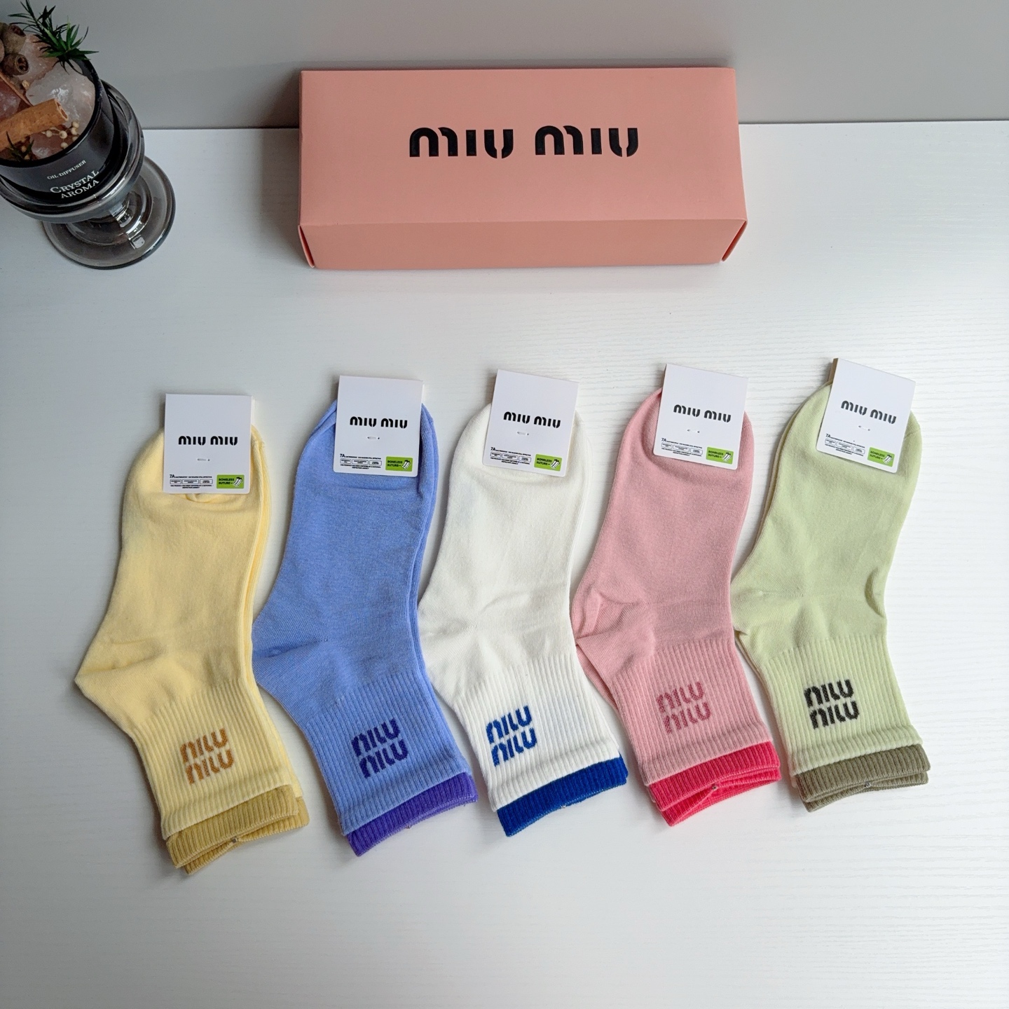 配包装【一盒5双】 miumiu · 缪缪 新款网红中筒袜子❗️ins明星网红推荐❗️轻薄柔软透气，四季通用，欧美大牌街