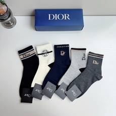 配包装(一盒5双) Dior 迪奥 新款字母男款中筒袜子!爆款专柜同步袜子,💛大牌出街,潮人必备🔥超好搭 配包装(一盒5双) Dior 迪奥 新款字母男款中筒袜子!爆款专柜同步袜子,💛大牌出街,潮人必备🔥超好搭
