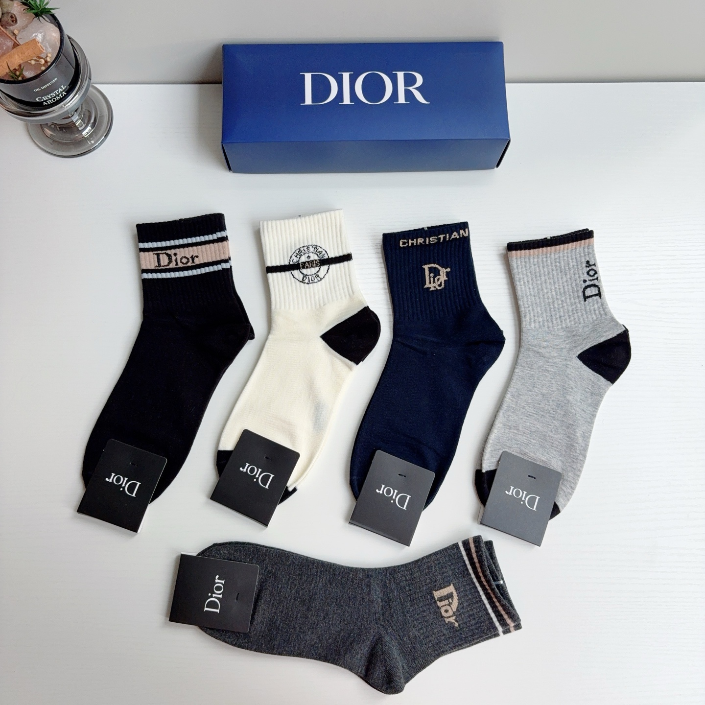 配包装（一盒5双） Dior 迪奥 新款字母男款中筒袜子！爆款专柜同步袜子，💛大牌出街，潮人必备🔥超好搭