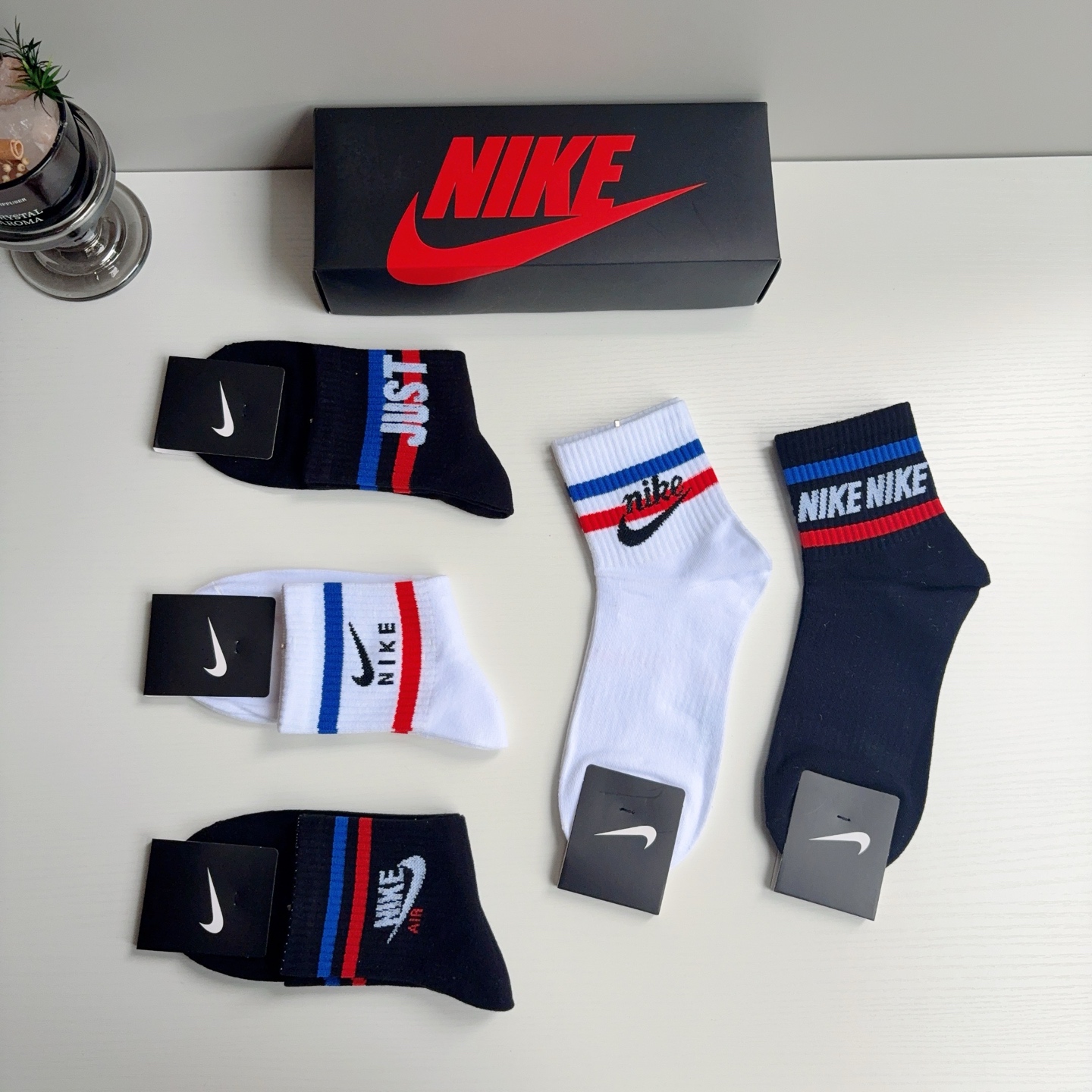 配包装（一盒5双） 新款 Nike/耐克 男士中筒袜子 超柔软面料 抗菌防臭吸汗透气百搭款！