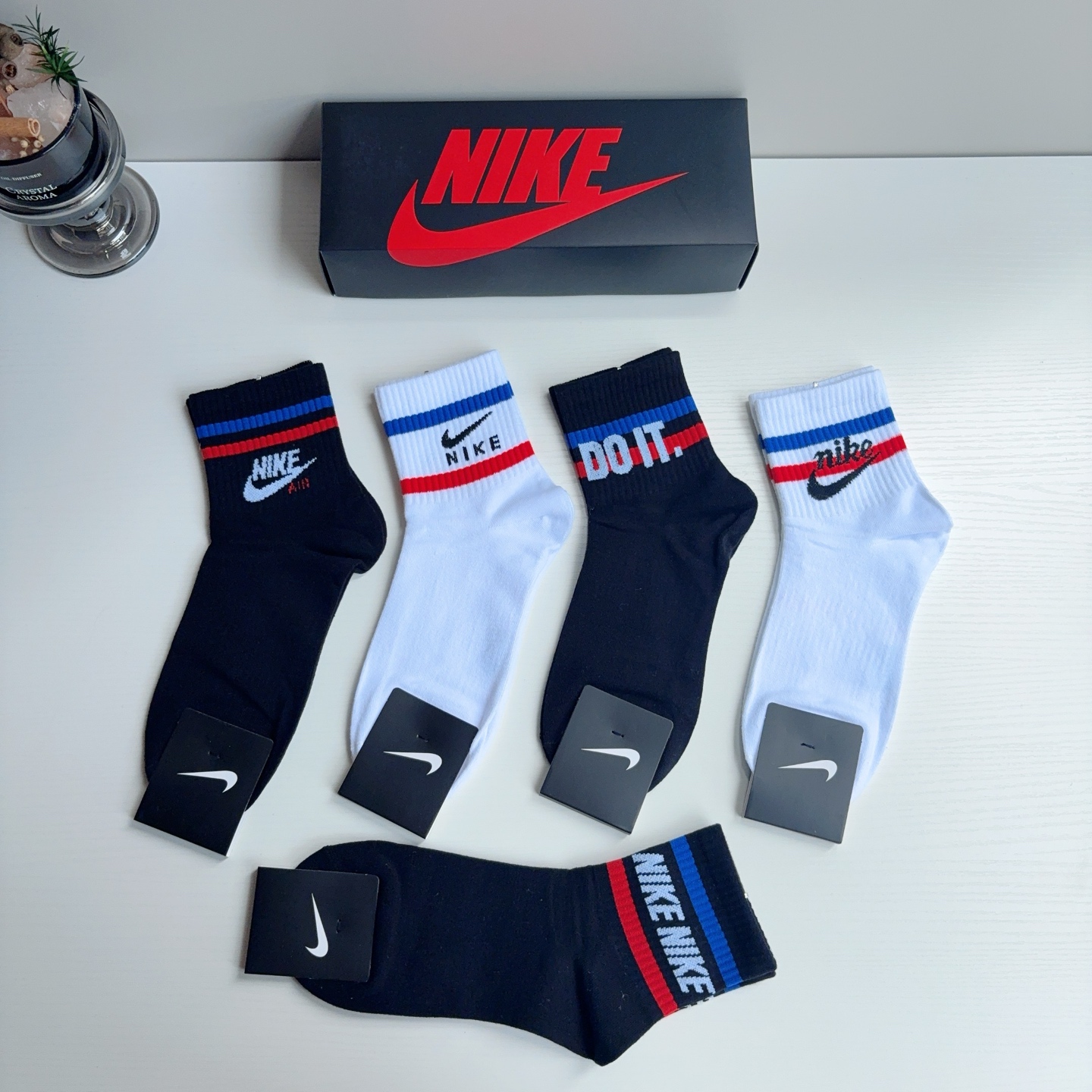 配包装（一盒5双） 新款 Nike/耐克 男士中筒袜子 超柔软面料 抗菌防臭吸汗透气百搭款！