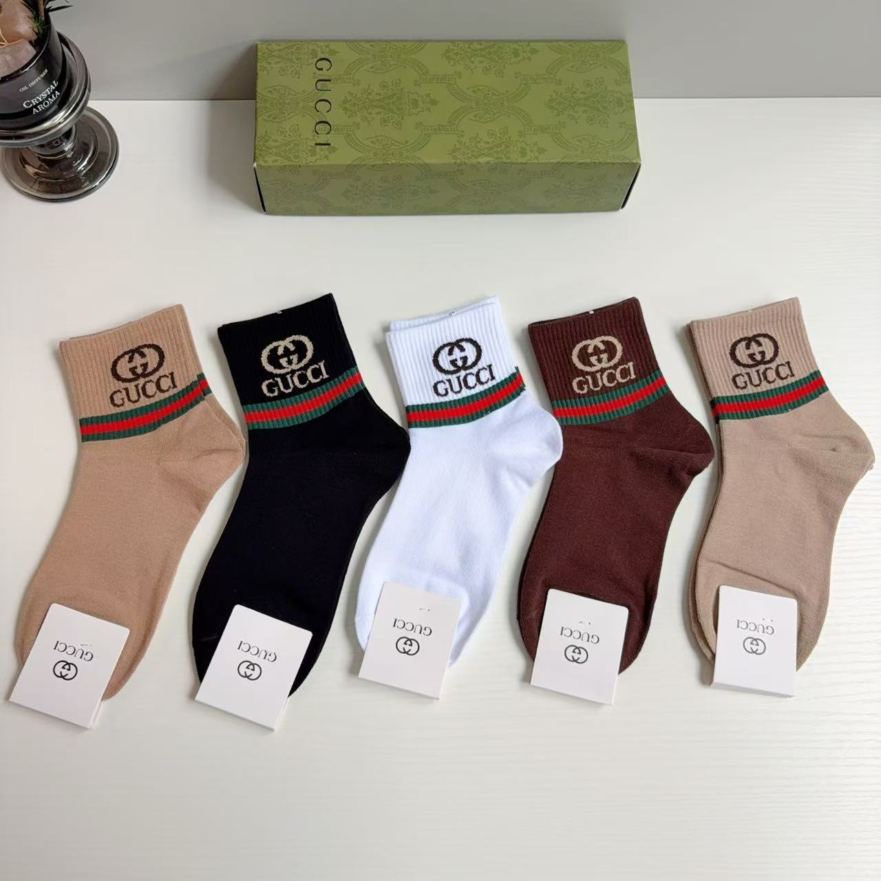 配包装（一盒5双） GUCCI 古奇 新款中筒袜子！纯棉面料，火爆图案，专柜同步中筒袜子，💛大牌出街，潮人必备🔥超好搭