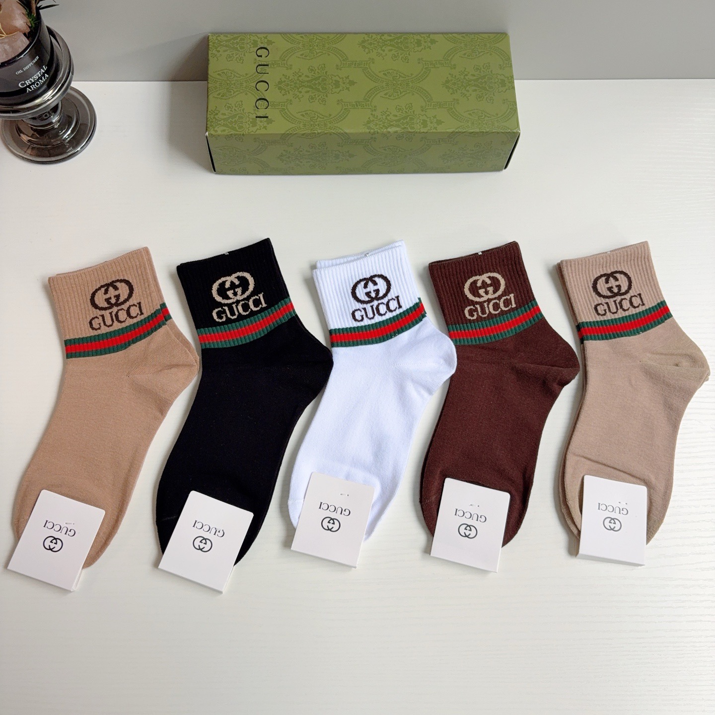 配包装（一盒5双） GUCCI 古奇 新款中筒袜子！纯棉面料，火爆图案，专柜同步中筒袜子，💛大牌出街，潮人必备🔥超好搭