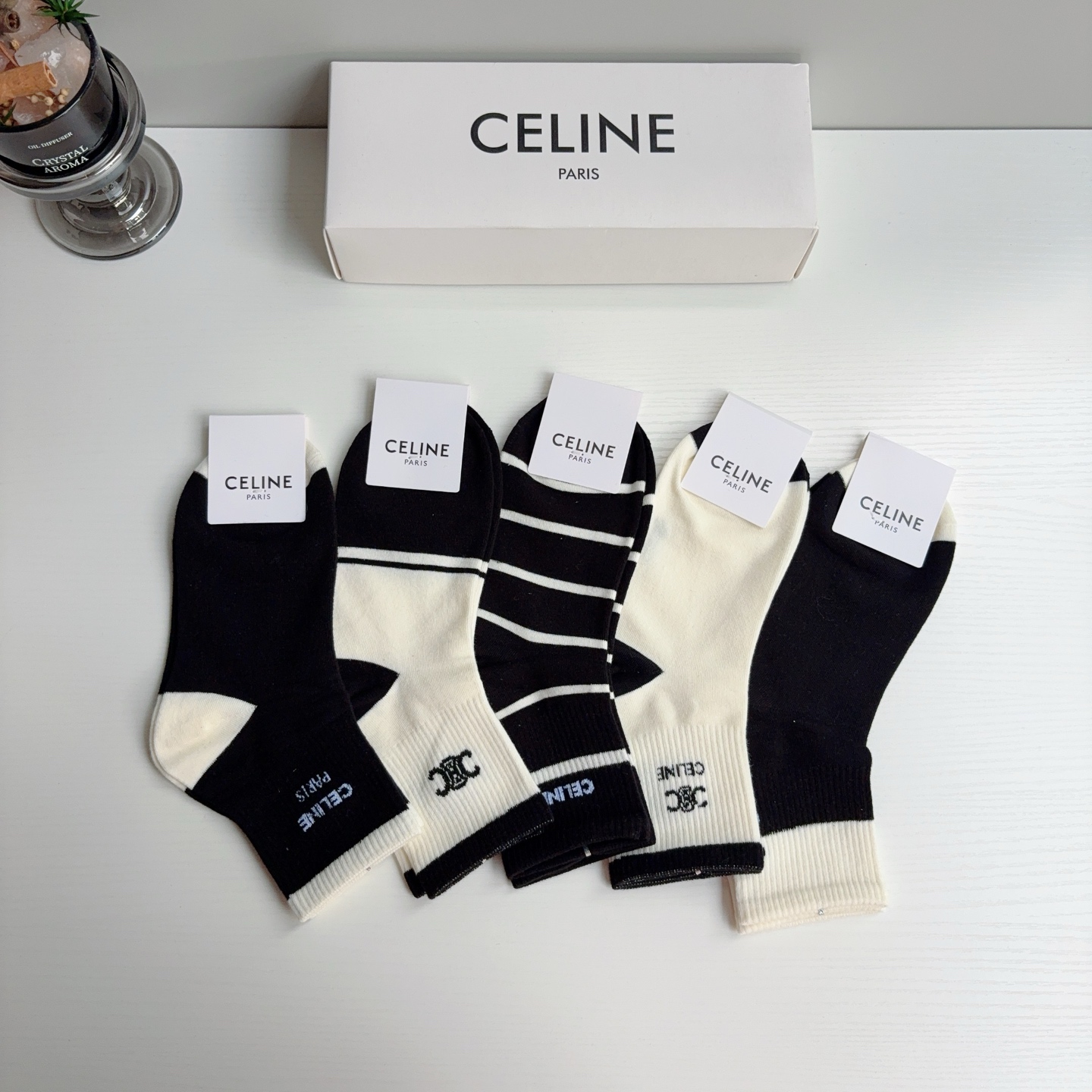 配包装（一盒5双） CELINE  赛琳 新款中筒袜！纯棉面料袜子，💛大牌出街，潮人必备🔥超好搭
