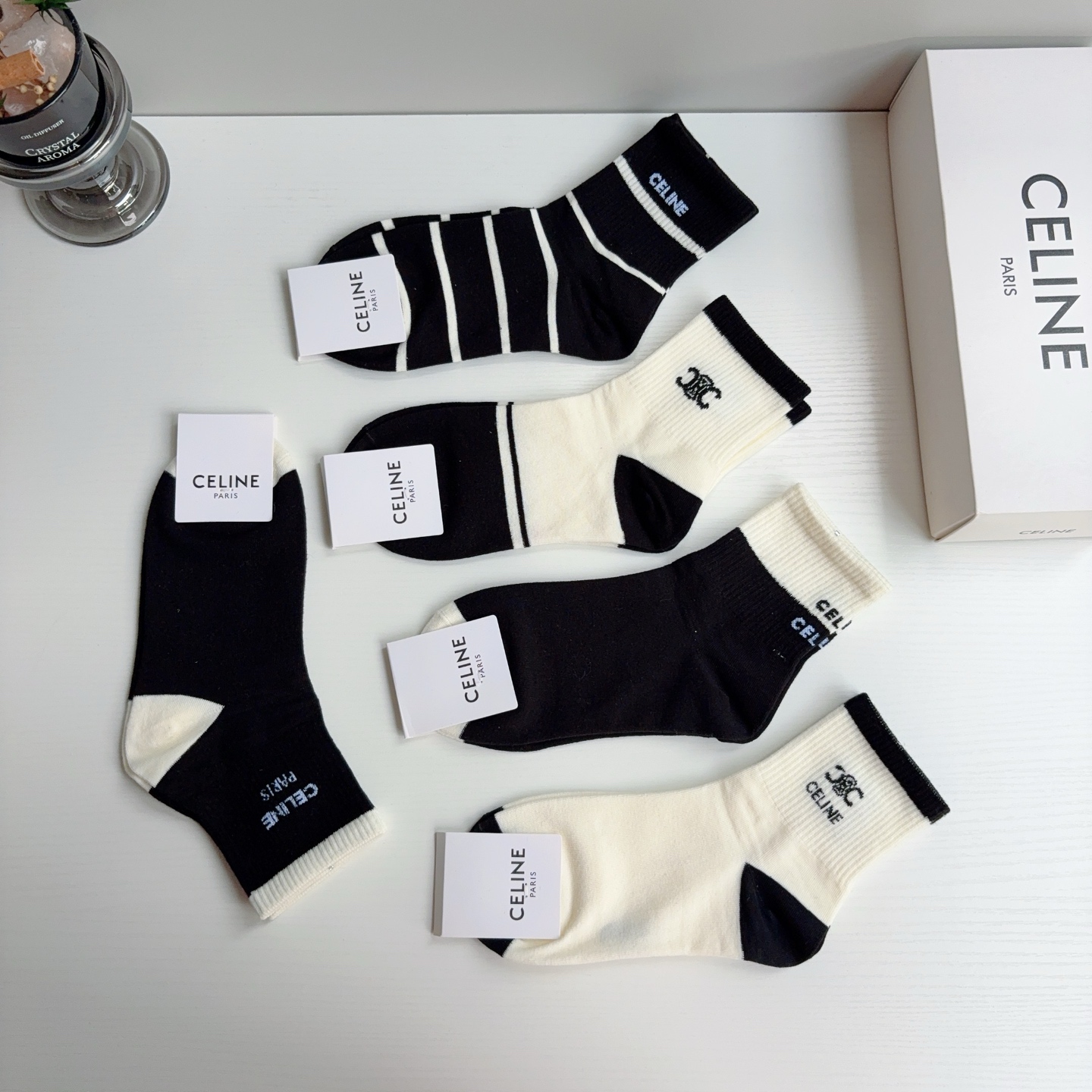 配包装（一盒5双） CELINE  赛琳 新款中筒袜！纯棉面料袜子，💛大牌出街，潮人必备🔥超好搭