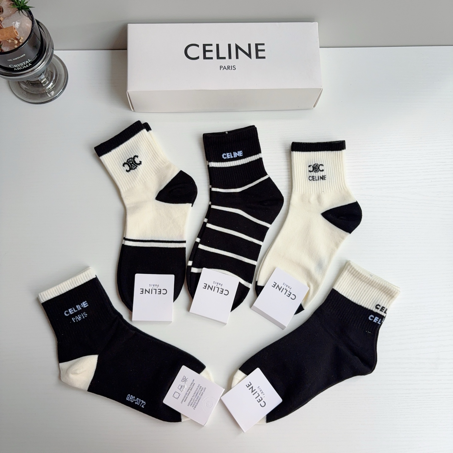 配包装（一盒5双） CELINE  赛琳 新款中筒袜！纯棉面料袜子，💛大牌出街，潮人必备🔥超好搭