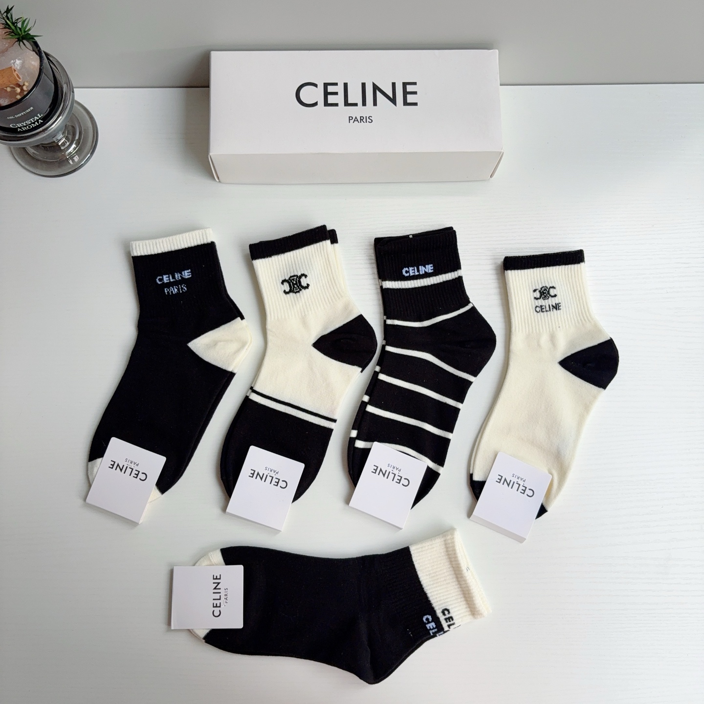 配包装（一盒5双） CELINE  赛琳 新款中筒袜！纯棉面料袜子，💛大牌出街，潮人必备🔥超好搭