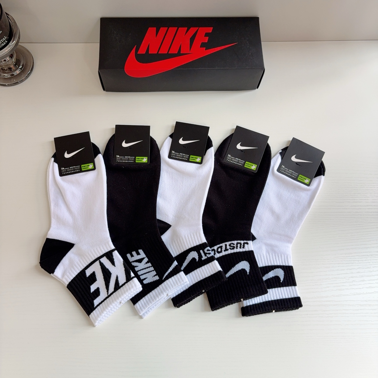 配包装（一盒5双） 新款 Nike/耐克 男士中筒袜子 超柔软面料 抗菌防臭吸汗透气百搭款！