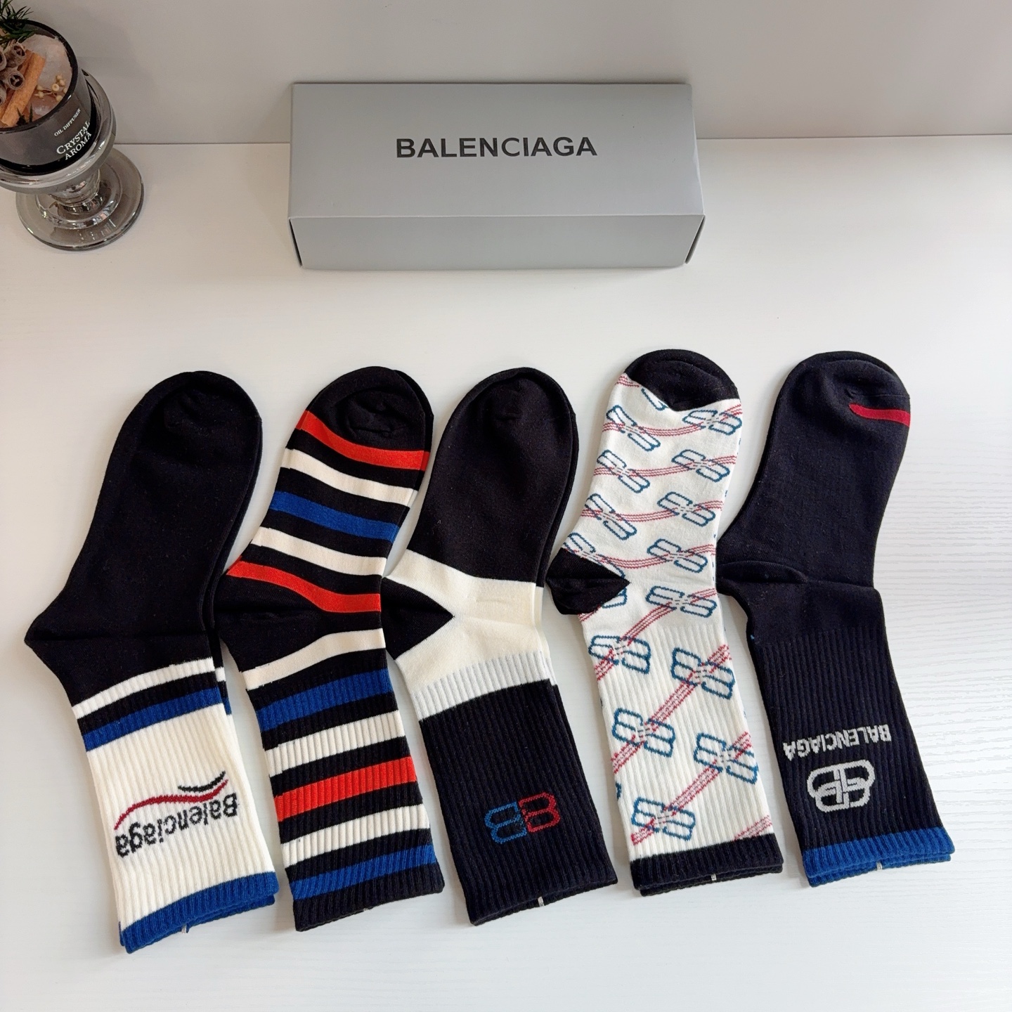 配包装【一盒5双】 BALENCIAGA 巴黎世家经典长筒袜子🔥潮人必不可少的时尚长筒袜！