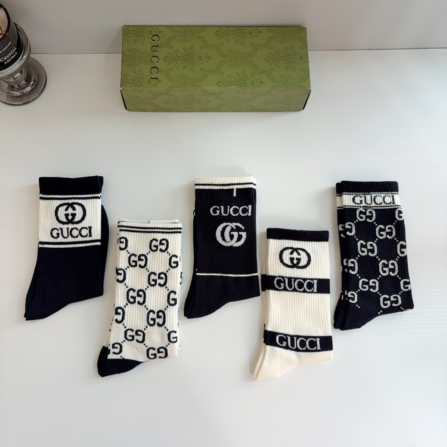 配包装（一盒5双）  Gucci 古奇 ins超火爆长筒袜，纯棉面料，潮人必备 ，经典双G字母，个性时尚百搭款！