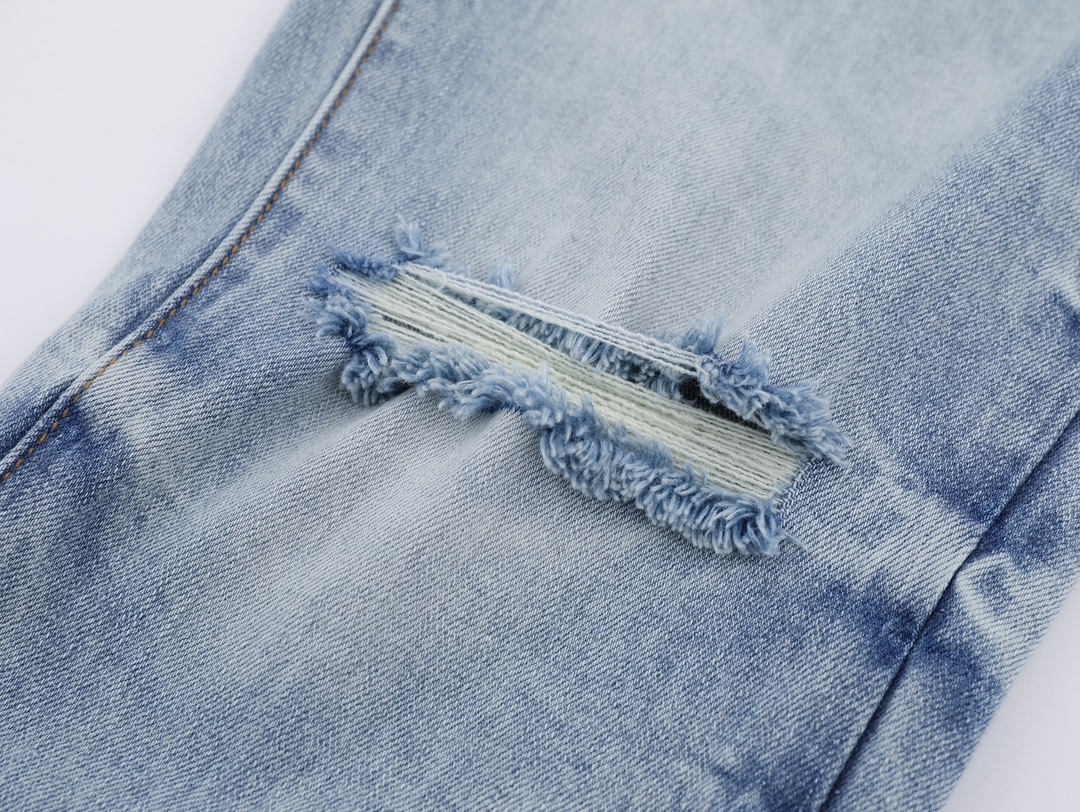 “PURPLE-BRAND Jeans: High-End Quality and Unique Design for American Street Style” - 图片 4