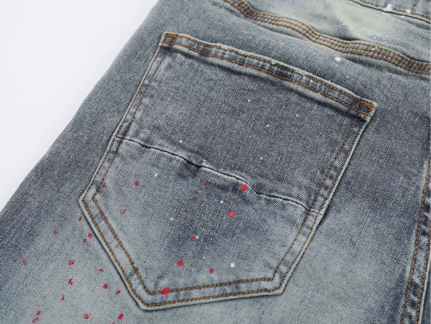 PURPLE Brand New Light-Coloured Jeans with Unique Graffiti Detail - 图片 4