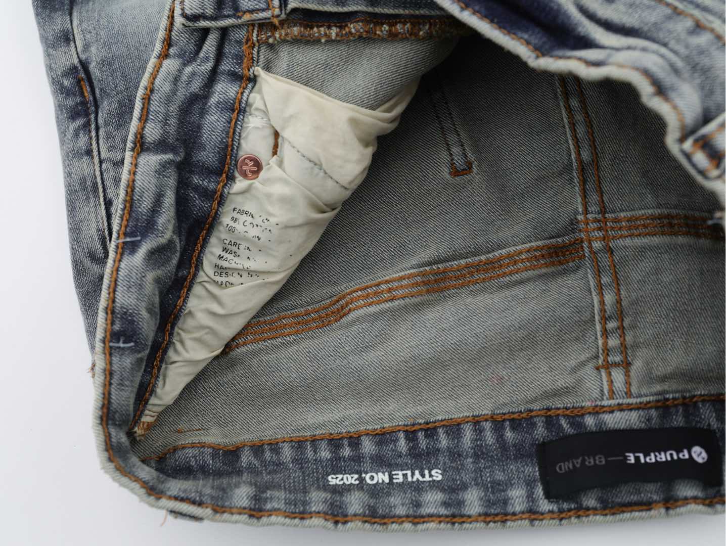 PURPLE Brand New Light-Coloured Jeans with Unique Graffiti Detail - 图片 5