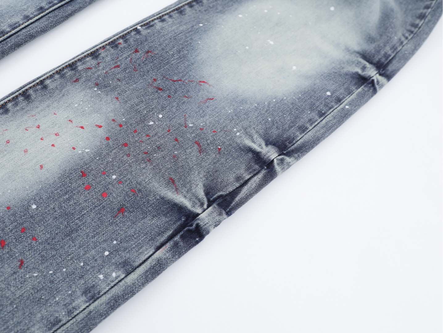PURPLE Brand New Light-Coloured Jeans with Unique Graffiti Detail - 图片 7