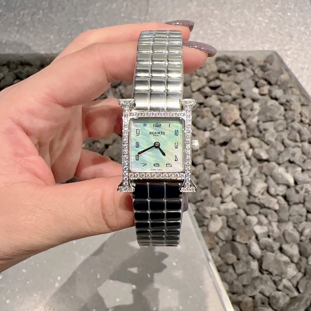 Hermes Heure H stainless steel case and bracelet, silver mother-of-pearl dial 21mm Women's Quartz