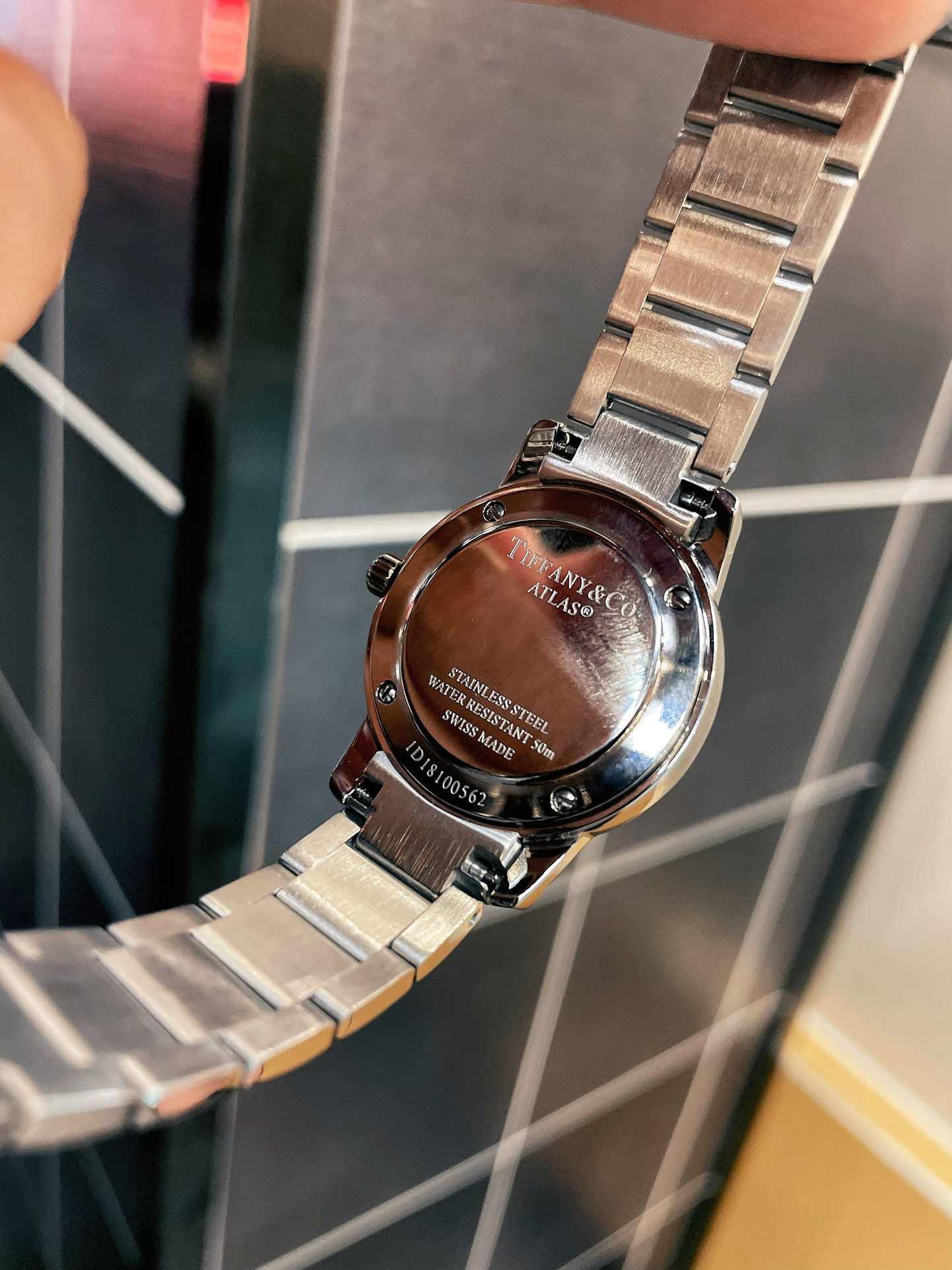 Tiffany & Co. Zitifney Annual Patent Watch Review: Luxury Design with Advanced Features - 图片 6