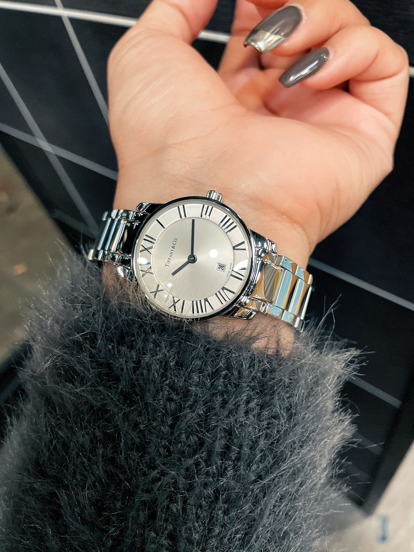 Tiffany & Co. Zitifney Annual Patent Watch Review: Luxury Design with Advanced Features - 图片 9
