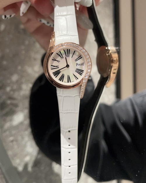 Piaget Limelight Gala 32mm Women's Watch with White Leather Strap and Diamonds 6 Piaget Limelight Gala 32mm Women's Watch with White Leather Strap and Diamonds