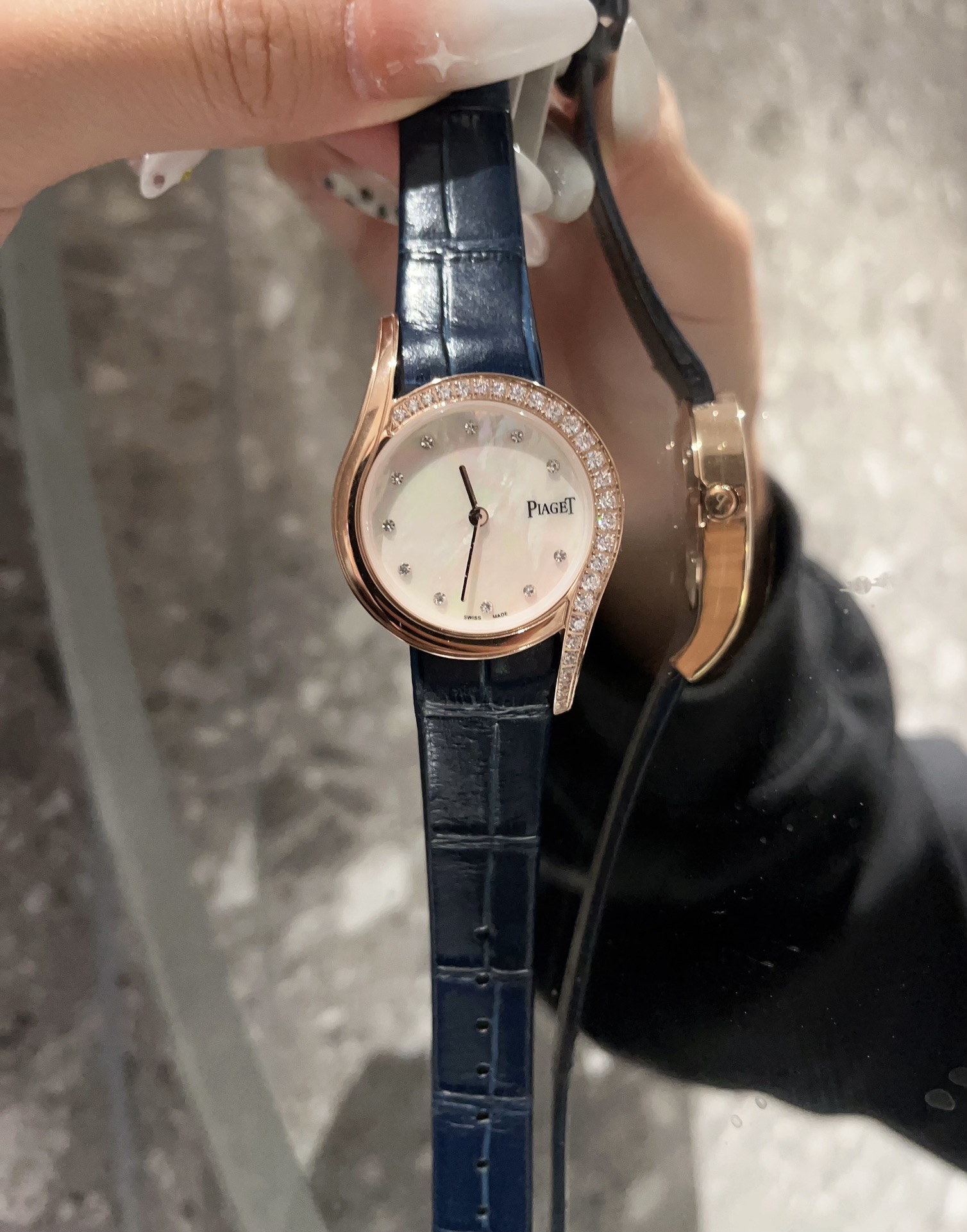 Montre Piaget Limelight Gala en or rose et diamants avec bracelet en cuir