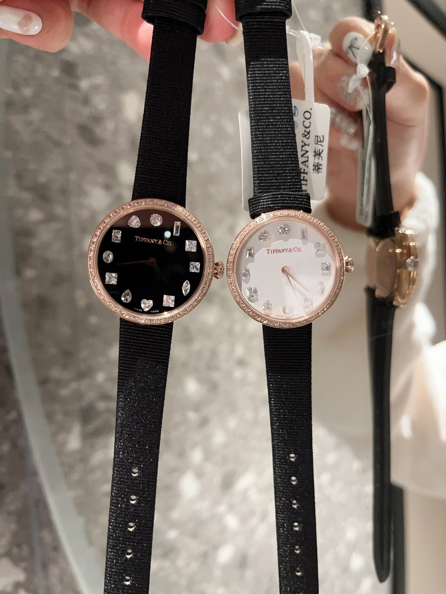 Tiffany’s Latest Diamond Watch Collection: P1300 Gold Series - 图片 5