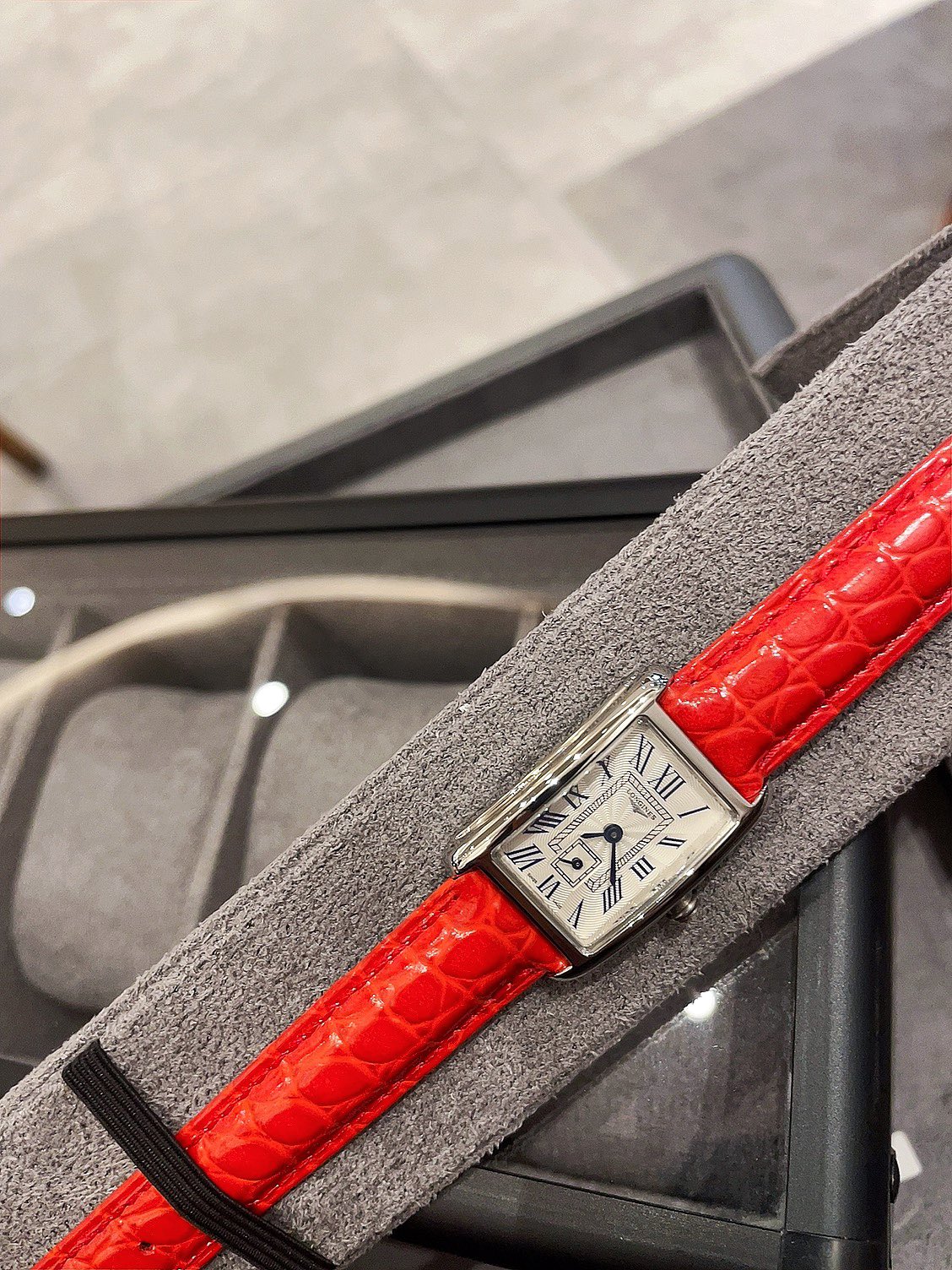 Longines Watches Crocodile skin pattern Dai Zhuo, ladies, hurry up and buy it — photo 4